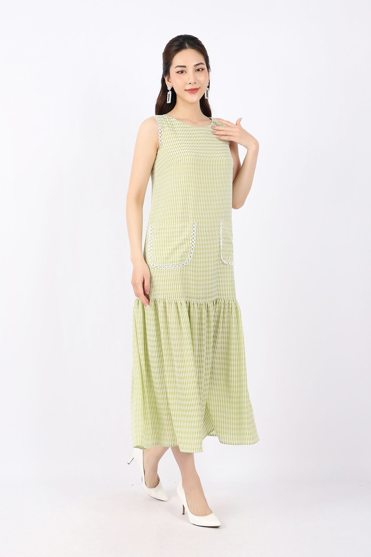 FDP33139 - Đầm dạo phố vải chiffon dáng Xoè cổ tròn viền vai và túi phối dây ren tạo kiểu - PANTIO