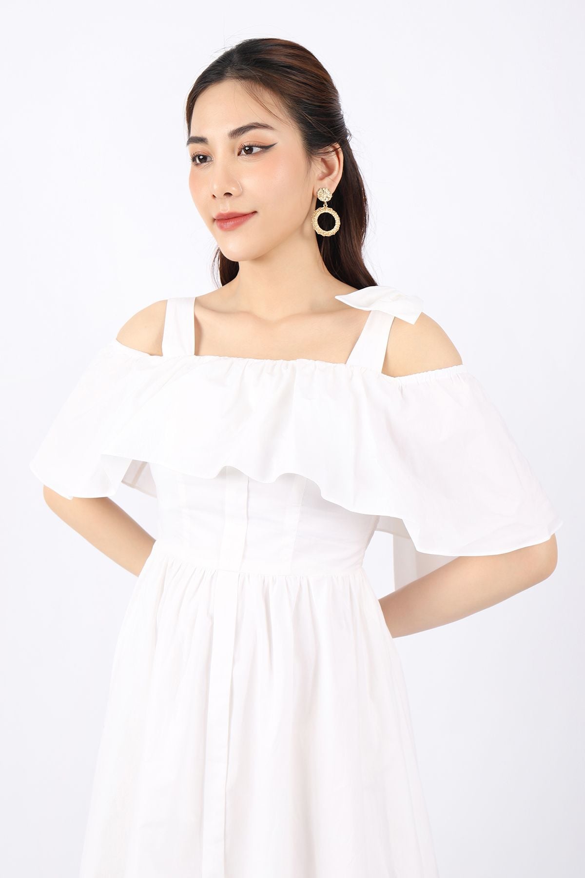 FDP33147 - Đầm dạo phố vải thô dáng Xoè vai ngang đổ bèo đính nơ một bên vai trang trí - PANTIO