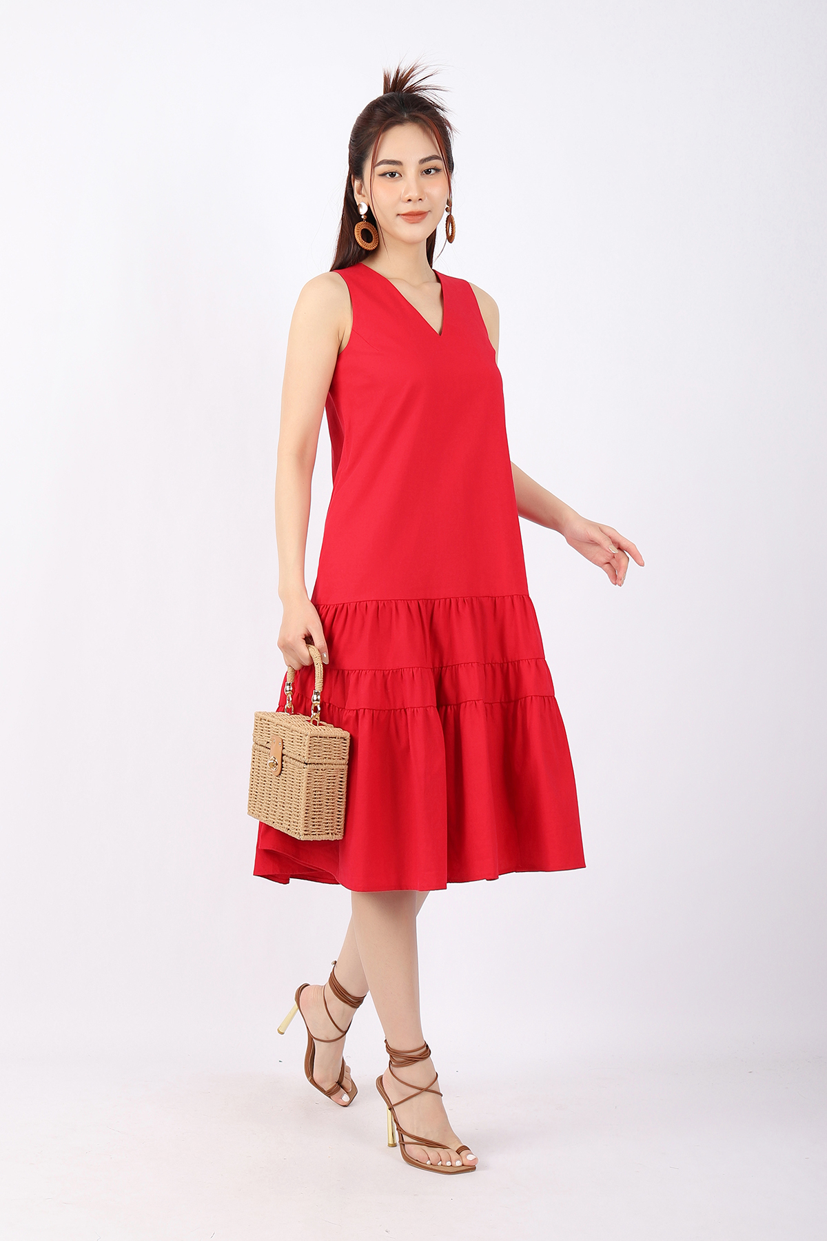 FDP33155 - Đầm dạo phố vải linen dáng Xoè cổ V chân xếp nhún tầng thân sau cut- PANTIO