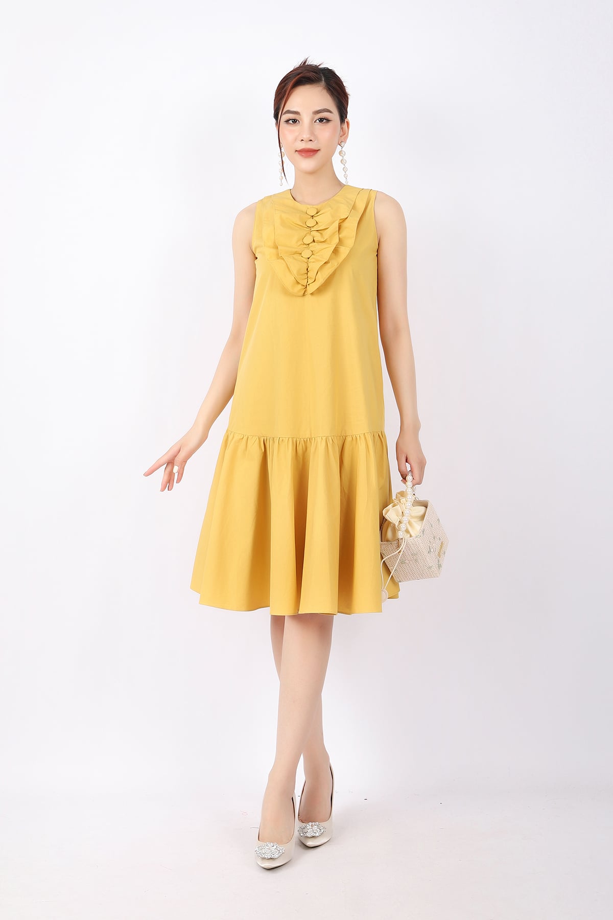 FDP33172 - Đầm dạo phố vải thô dáng xuông chân xếp nhún xòe cổ tròn thân phố bèo và cúc bọc trang trí - PANTIO