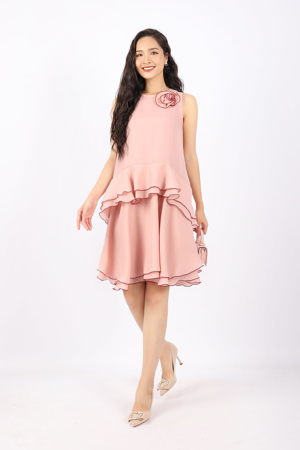 FDP33181 - Đầm dạo phố vải tơ dáng Xoè xếp tầng cổ tròn không tay phối hoa cài trang trí - PANTIO