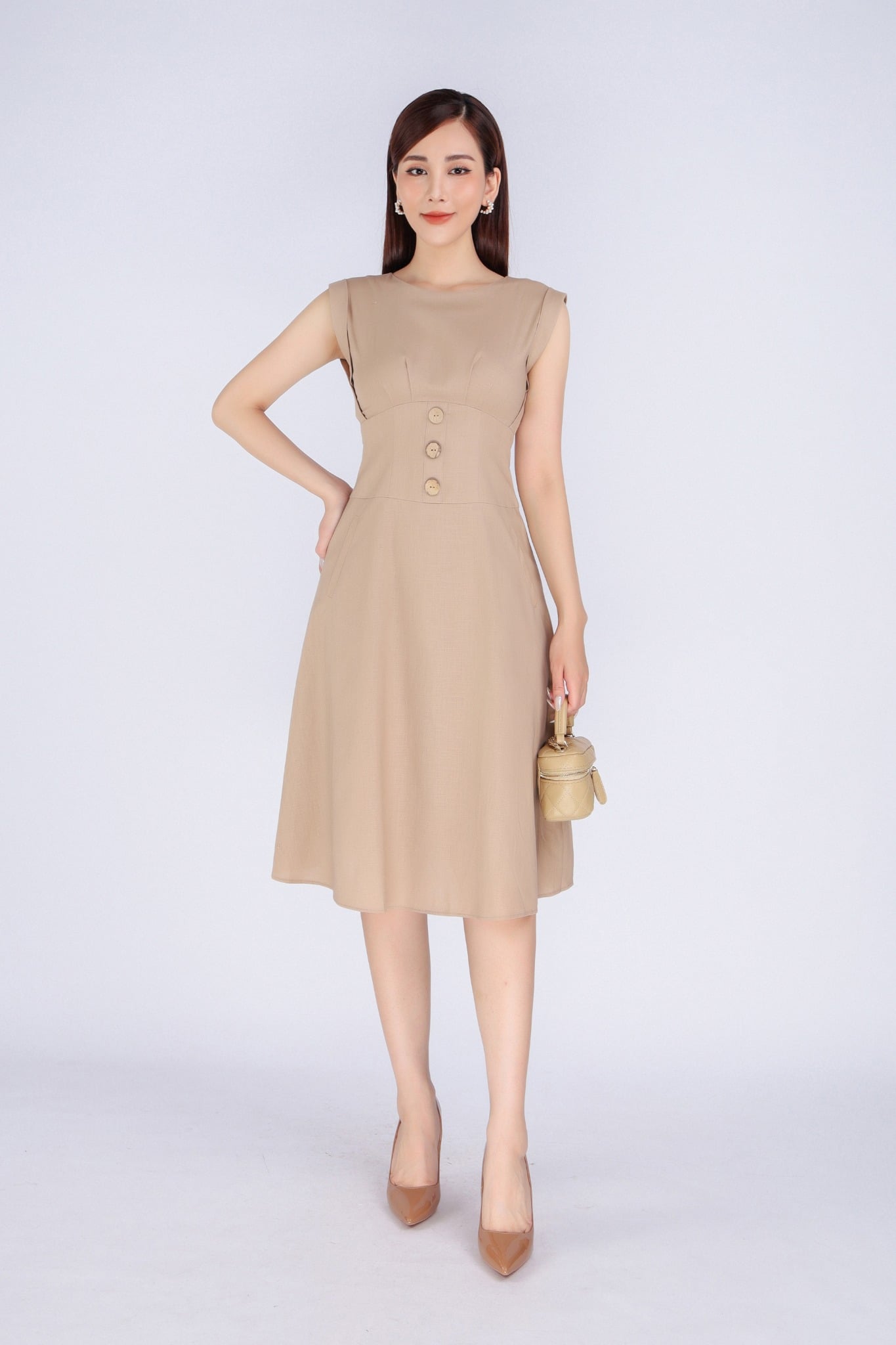 FDP33261 - Đầm dạo phố vải linen dáng xoè có lót vải habutai cổ tròn vai chờm xếp nhún thân nối chân ngực đính khuy trang trí khoá thân sau - PANTIO