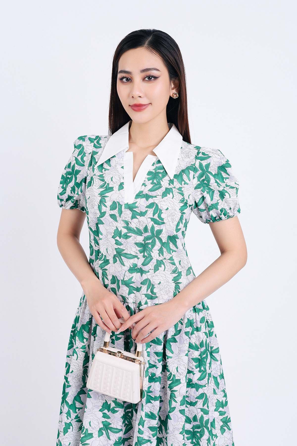 FDP33339 - Đầm dạo phố vải thô kate dáng suông cổ đức xẻ chữ V tay bồng thân váy nhún tầng tạo kiểu - PANTIO