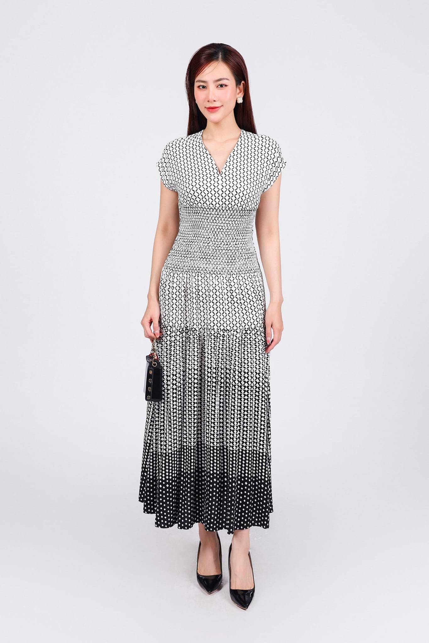 FDP33341 - Đầm dạo phố vải lanh hoạ tiết dáng ôm cổ xẻ V vai chờm eo bo chun ôm thân váy xếp tầng tạo kiểu - PANTIO