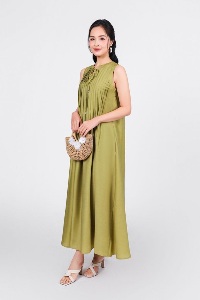 FDP33381 - Đầm dạo phố vải tơ dáng suông cổ tròn đính dây nơ ngực xếp ly tạo kiểu - PANTIO