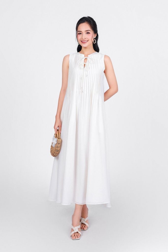 FDP33381 - Đầm dạo phố vải tơ dáng suông cổ tròn đính dây nơ ngực xếp ly tạo kiểu - PANTIO