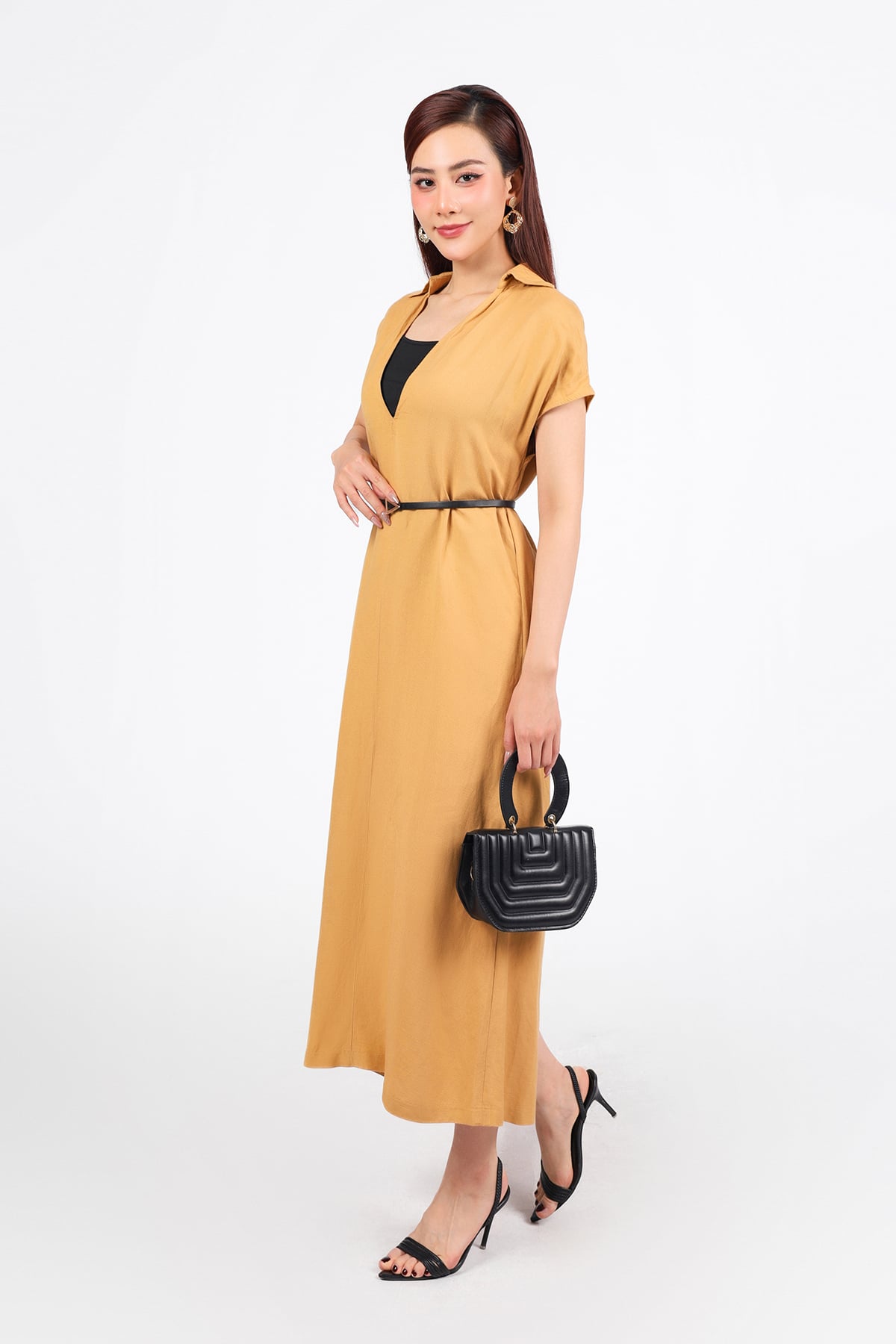 FDP33405 - Đầm dạo phố vải linen dáng suông cổ đức xẻ V sâu kèm áo dây mặc trong - PANTIO