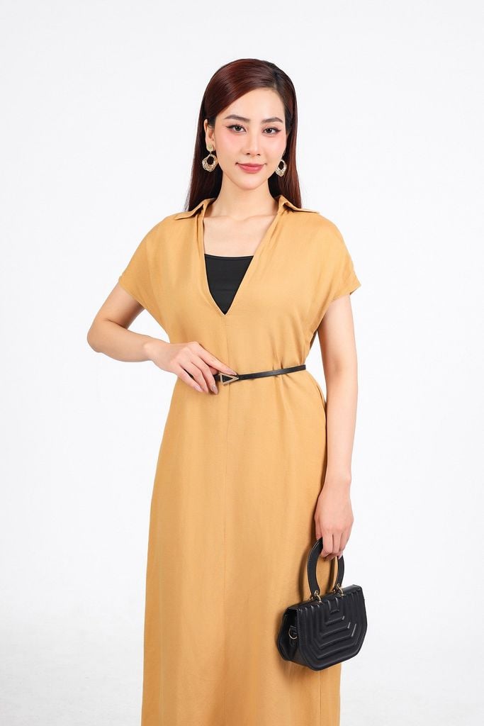 FDP33405 - Đầm dạo phố vải linen dáng suông cổ đức xẻ V sâu kèm áo dây mặc trong - PANTIO