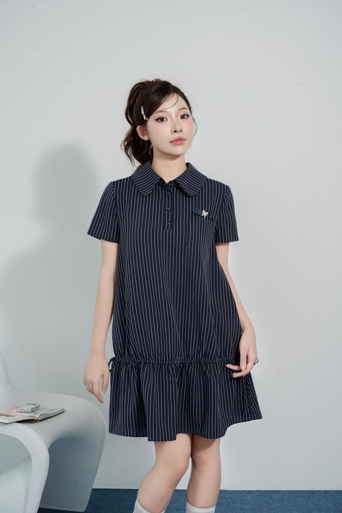 FDP33425 - tylekeo555 kẻ dáng suông tay cộc, khóa giọt lệ thân sau, ly ngực, chân váy dập ly, cổ sen bổ trụ, cúc bọc nấm - JAN.