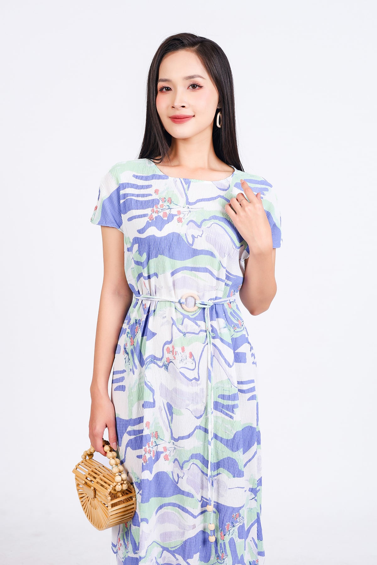 FDP33475 - Đầm dạo phố vải lụa dập ly dáng suông cổ tròn tay chờm eo phối dây thắt eo tạo kiểu - PANTIO