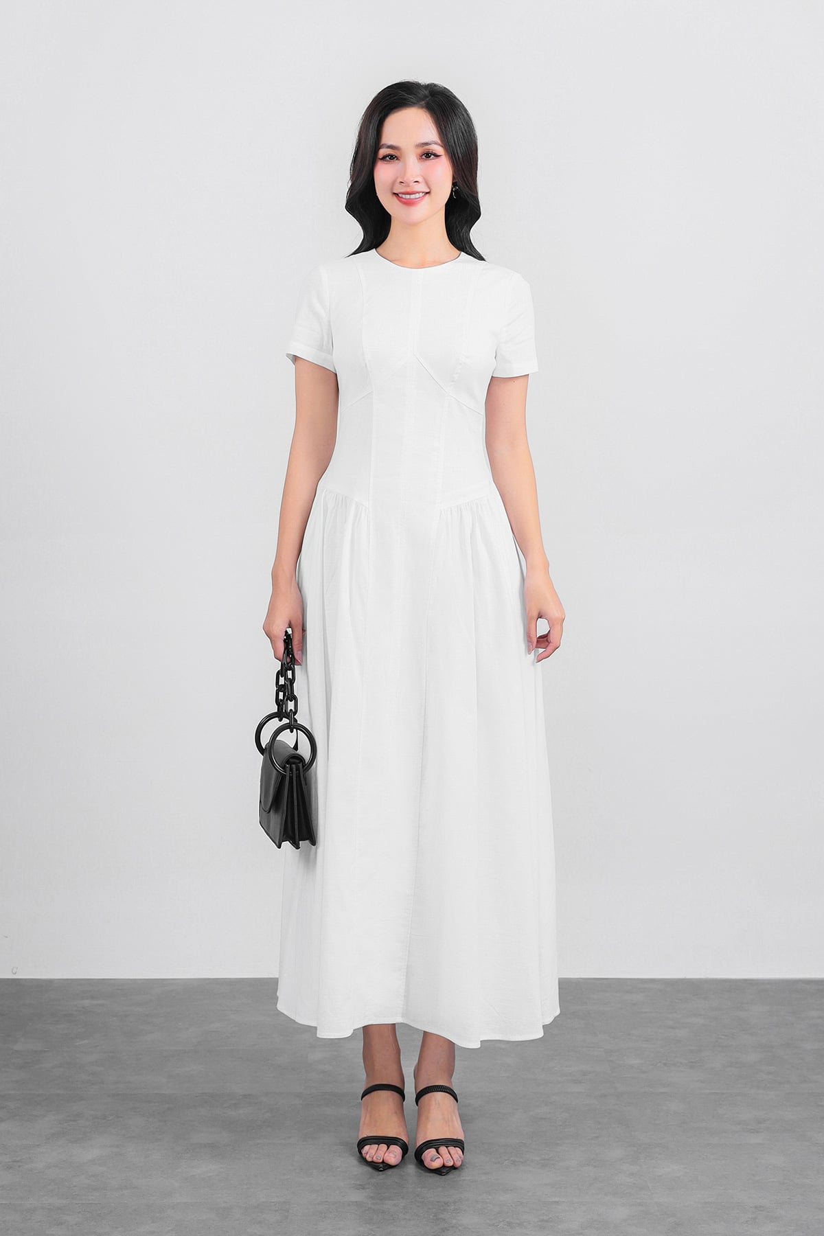 FDP33511 - Đầm dạo phố vải linen cổ tròn thân váy xếp nhún hông tạo xoè khoá thân sau - PANTIO