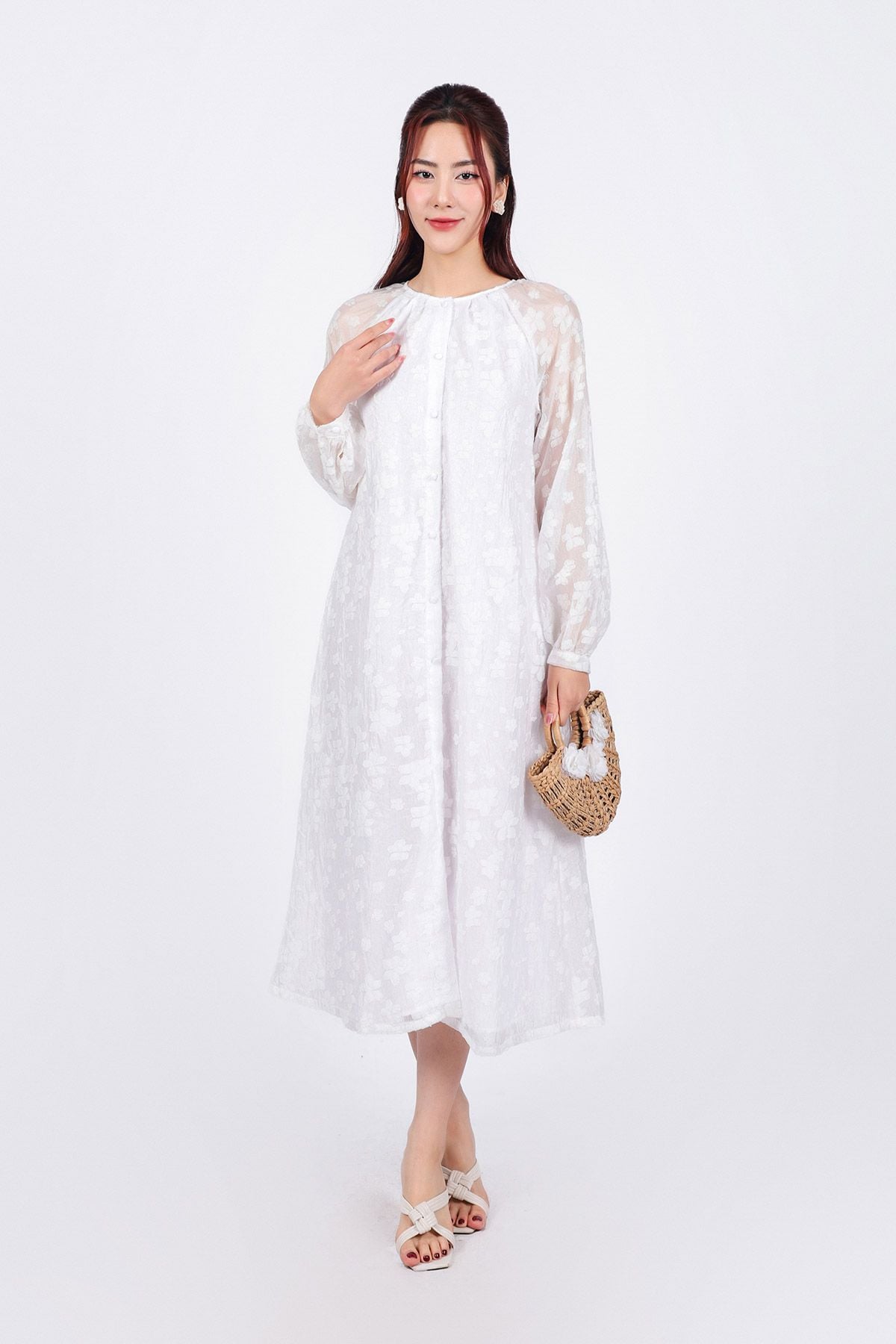 FDP53363 - Đầm dạo phố vải tơ hoạ tiết hoa thời trang dáng suông cổ tròn tay dài cài khuy trước - PANTIO