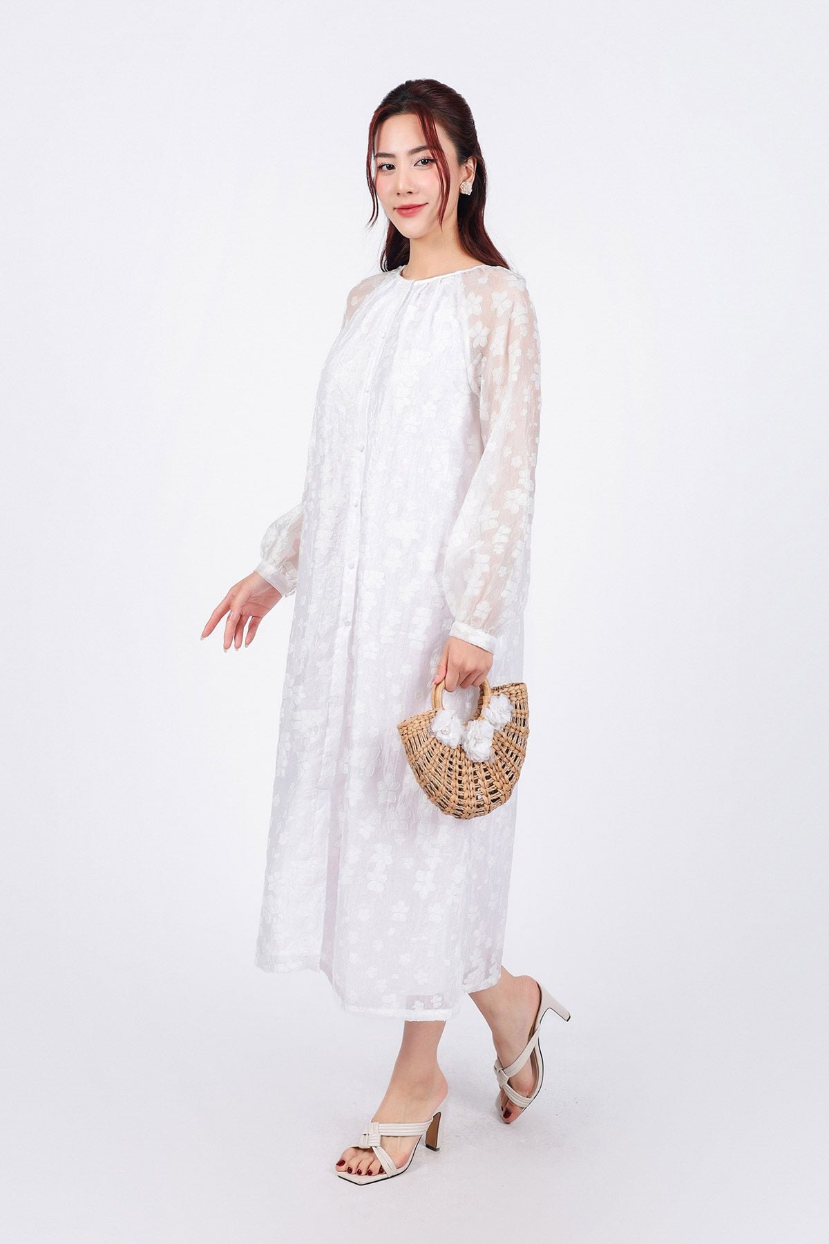 FDP53363 - Đầm dạo phố vải tơ hoạ tiết hoa thời trang dáng suông cổ tròn tay dài cài khuy trước - PANTIO