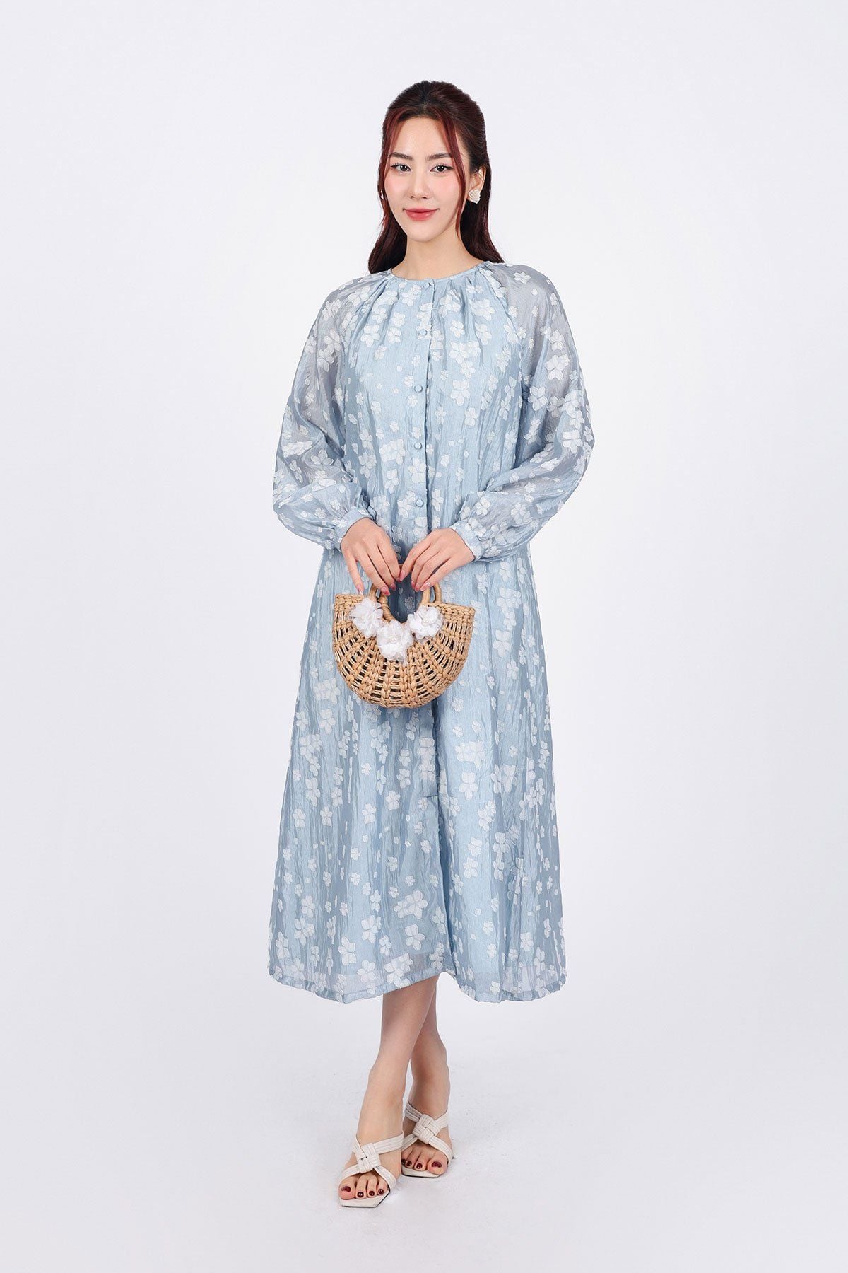 FDP53363 - Đầm dạo phố vải tơ hoạ tiết hoa thời trang dáng suông cổ tròn tay dài cài khuy trước - PANTIO