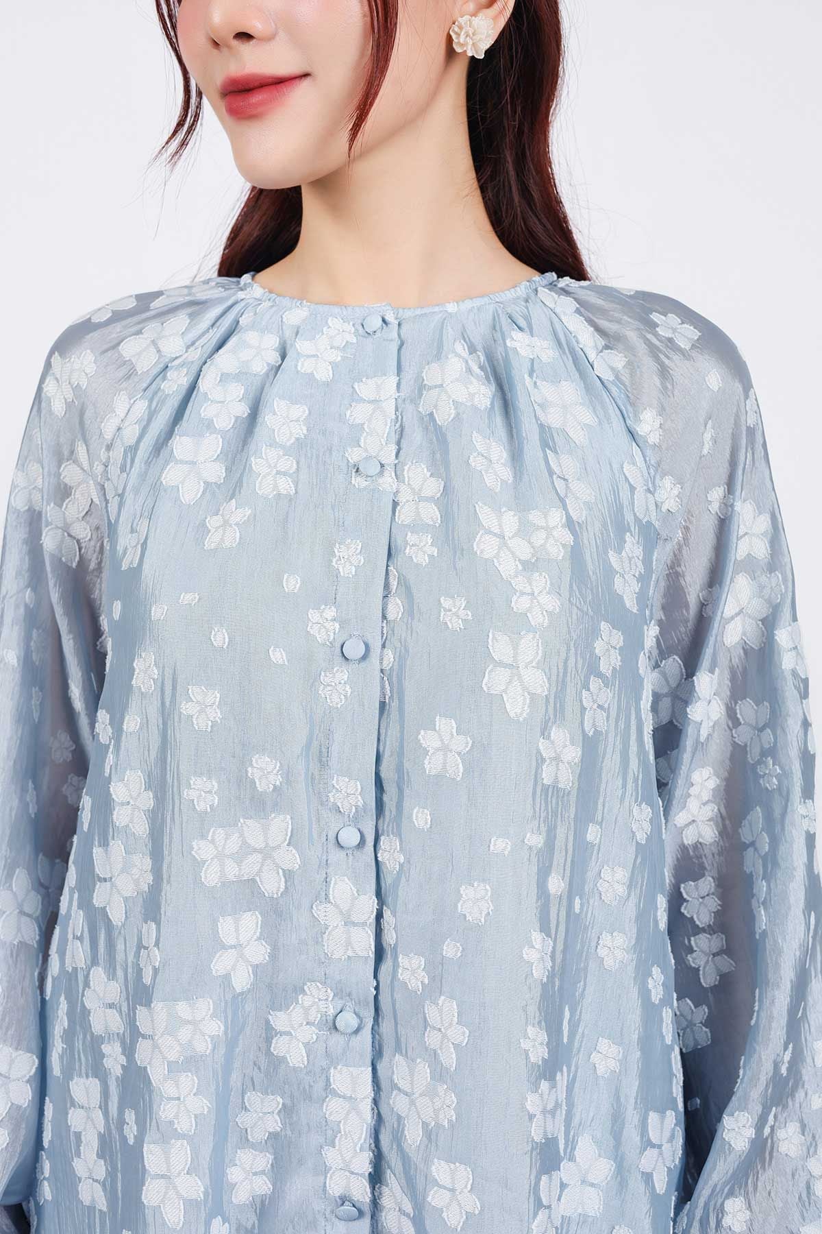 FDP53363 - Đầm dạo phố vải tơ hoạ tiết hoa thời trang dáng suông cổ tròn tay dài cài khuy trước - PANTIO