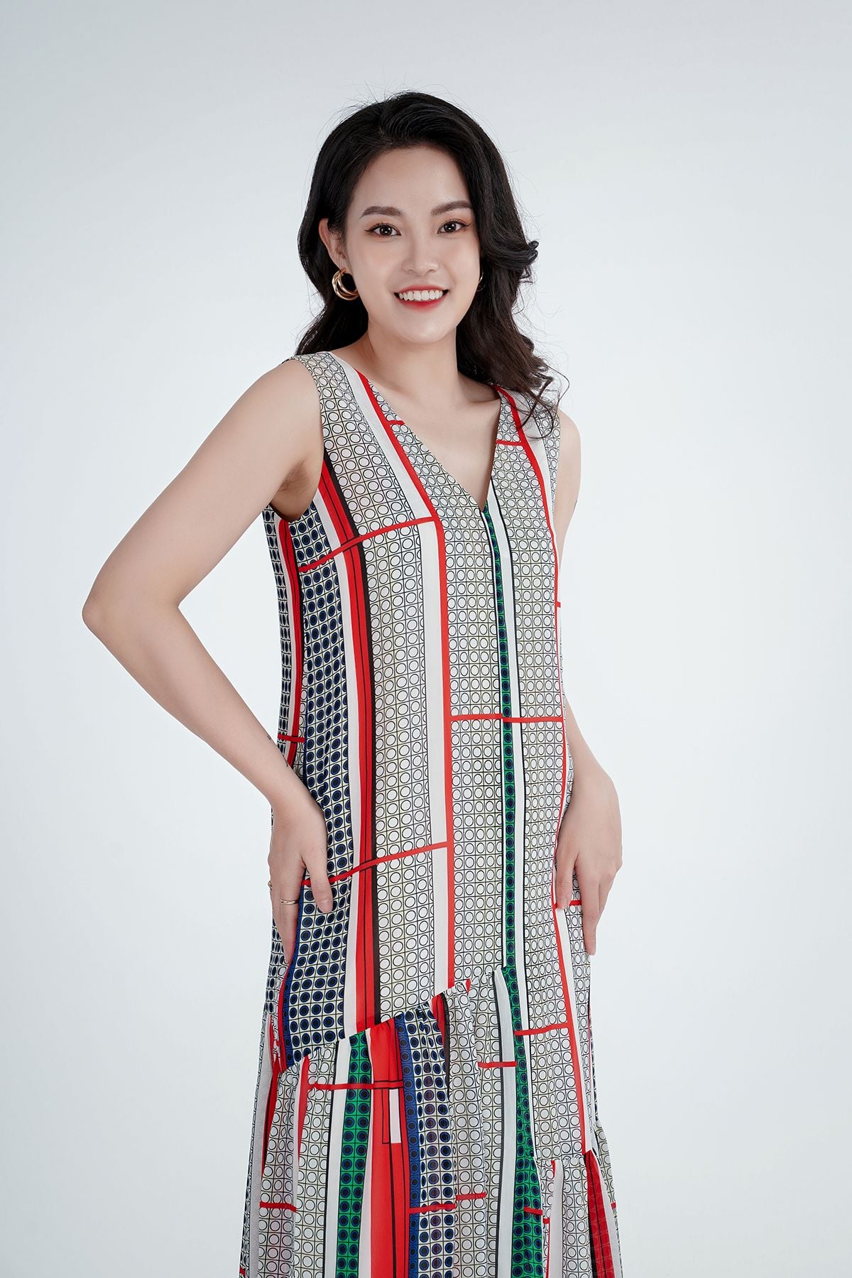 FDP72824 - Đầm dạo phố chất liệu lụa họa tiết cổ chữ v sát nách - PANTIO