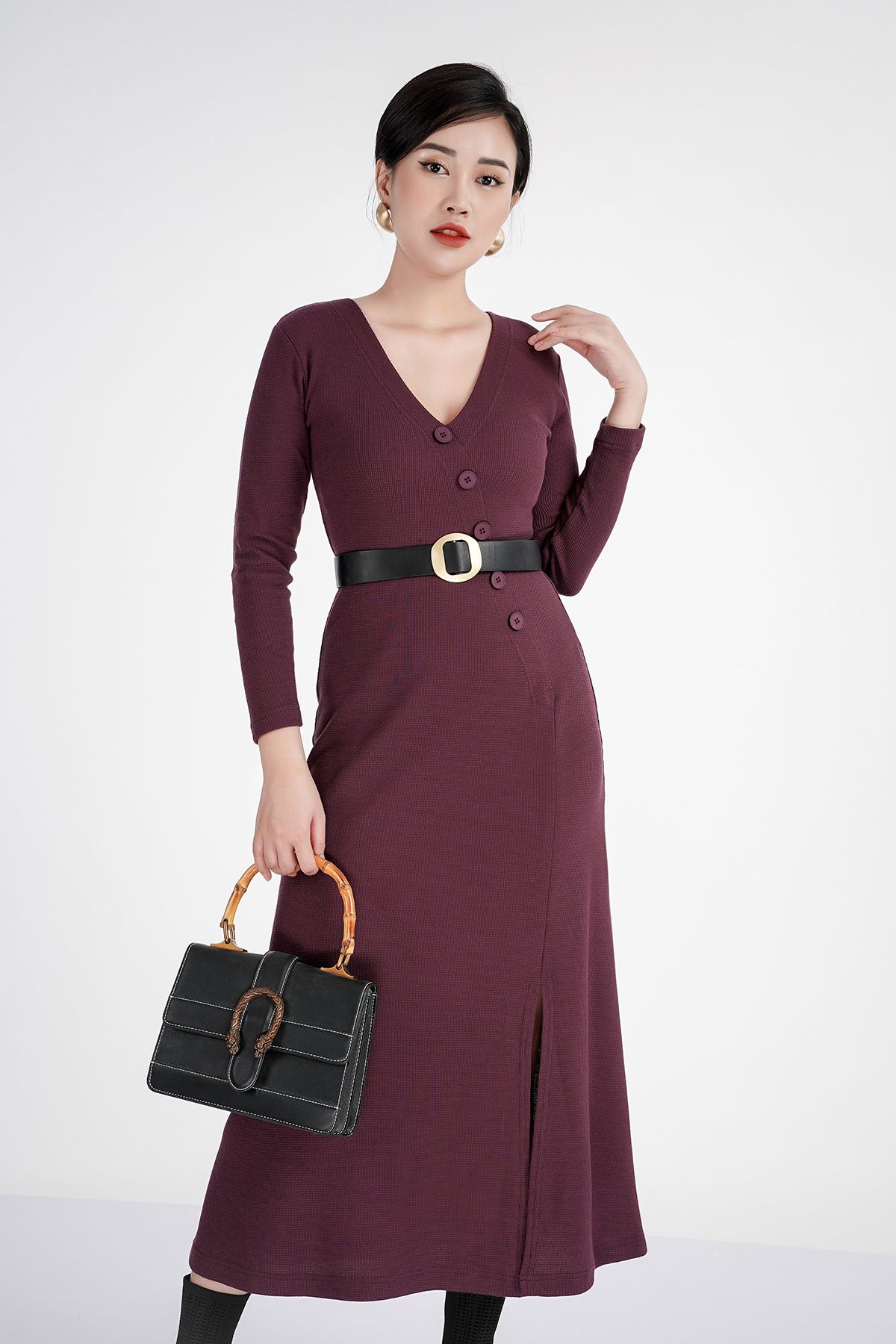 Đầm len dáng xuông, cúc ngực, xẻ tà trước FDP72825 - PANTIO