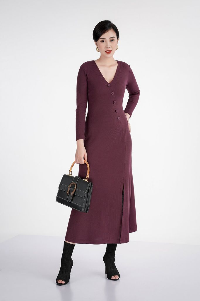 Đầm len dáng xuông, cúc ngực, xẻ tà trước FDP72825 - PANTIO