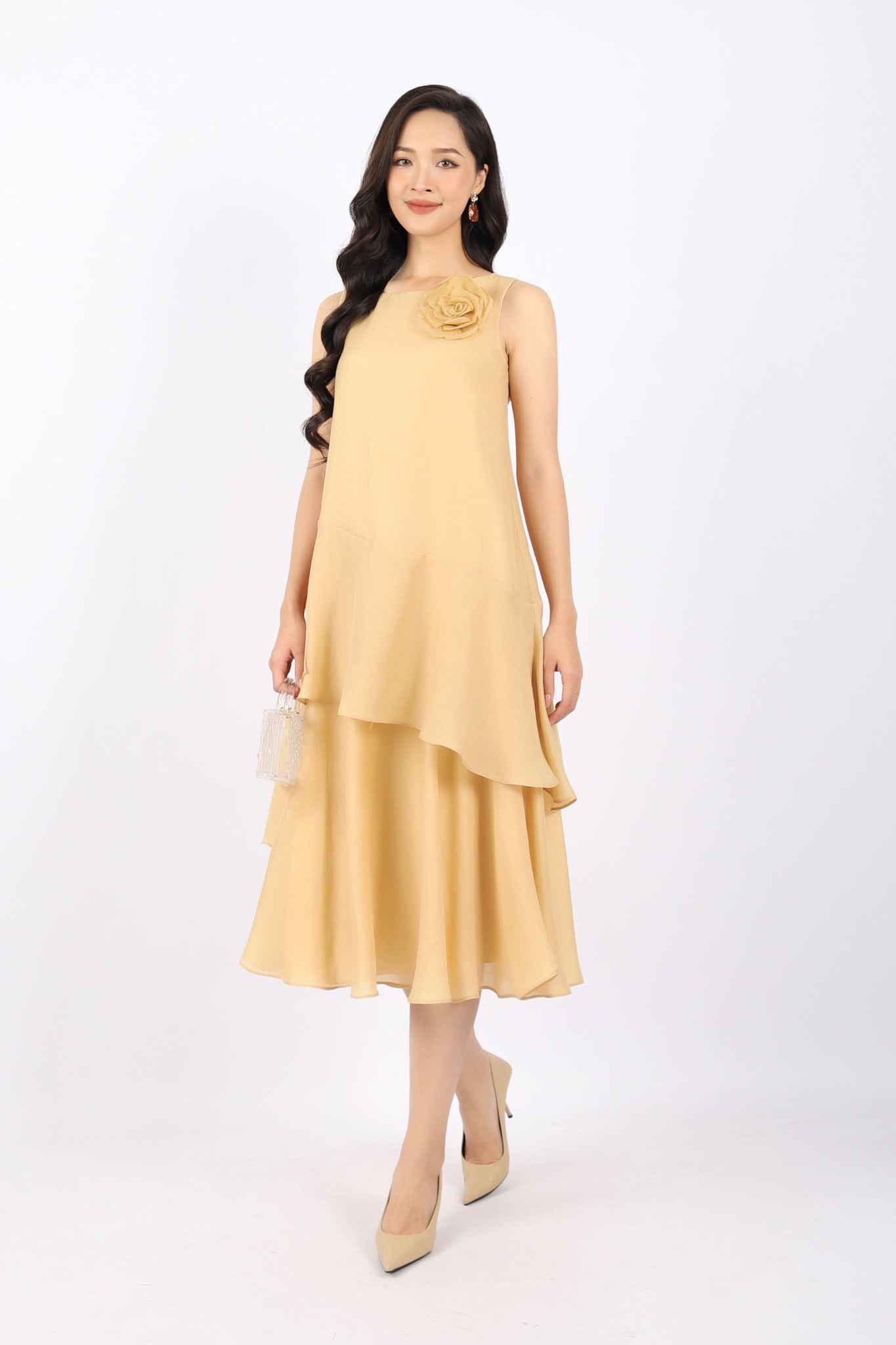 FDP73183 - Đầm dạo phố vải tơ dáng Xoè cổ tròn chân xếp bèo tầng kèm hoa cài áo trang trí - PANTIO