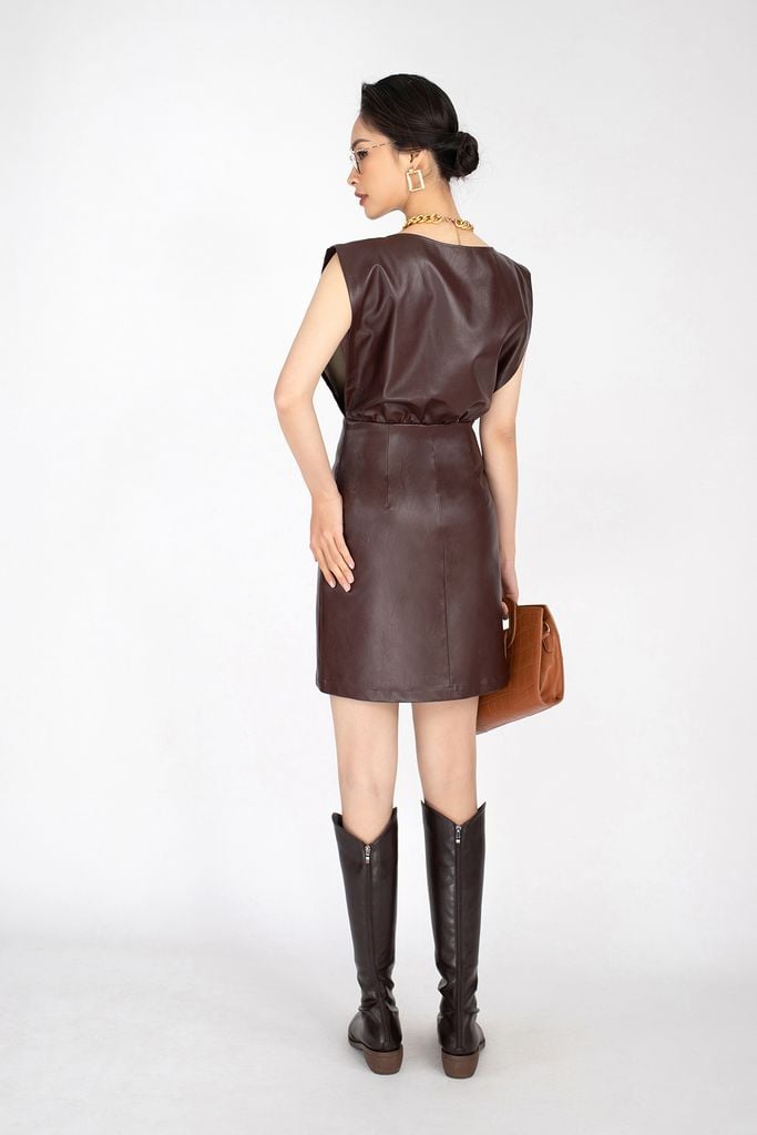 FDP92837 - Đầm dạo phố chất liệu vải da vai chờm chiết eo - PANTIO