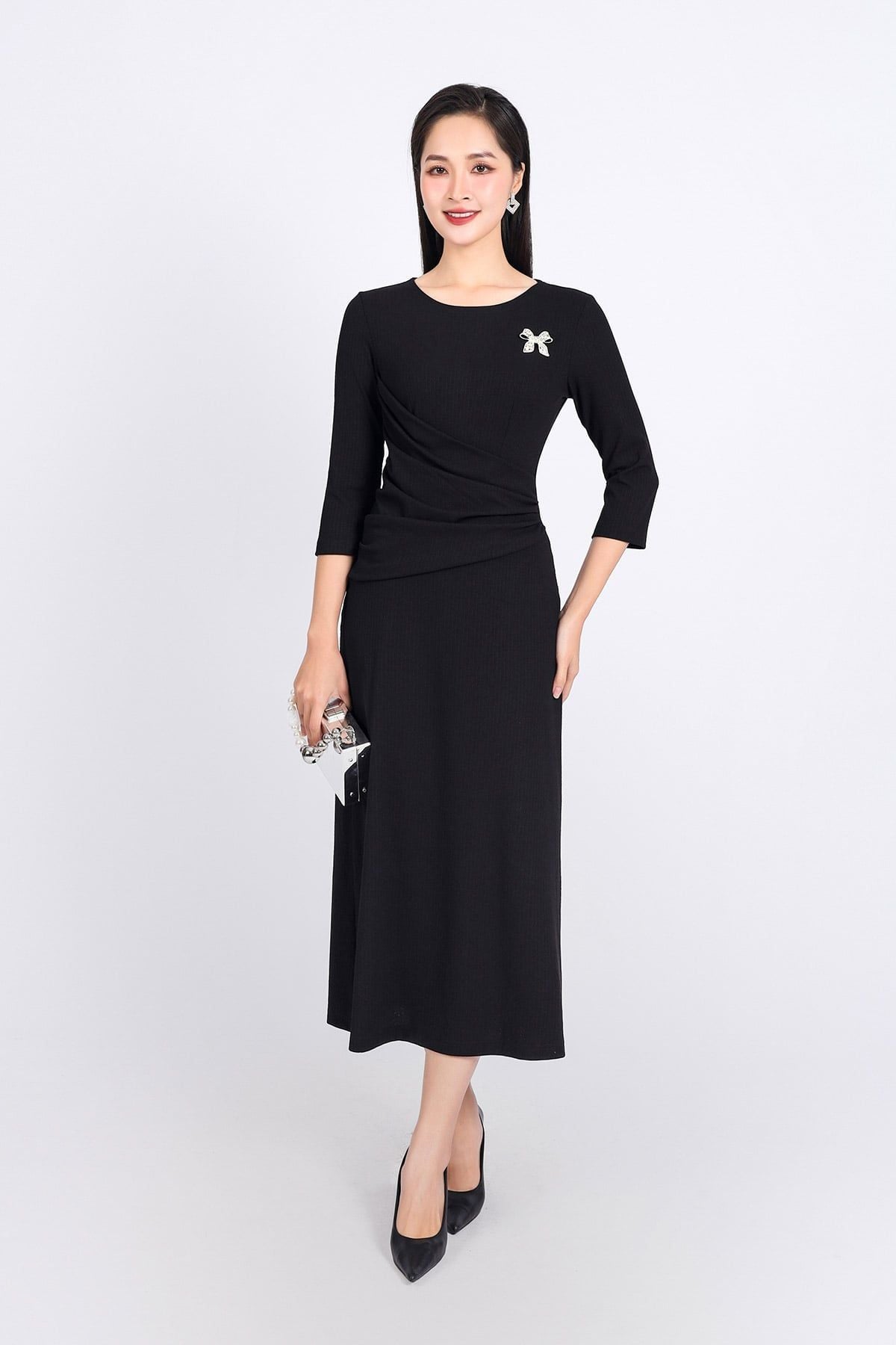 FDP93377 - Đầm dạo phố vải len cao cấp dáng suông cổ tròn kèm cài áo trang trí - PANTIO