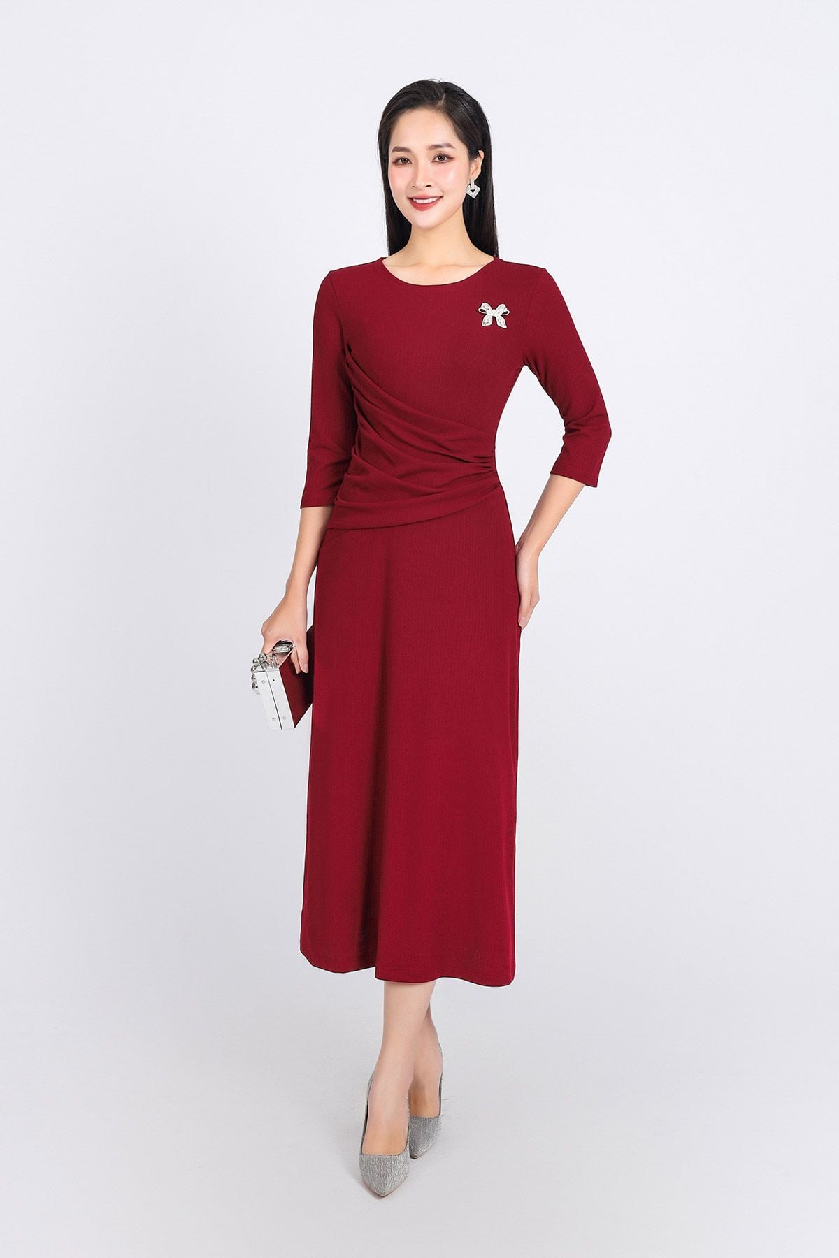 FDP93377 - Đầm dạo phố vải len cao cấp dáng suông cổ tròn kèm cài áo trang trí - PANTIO