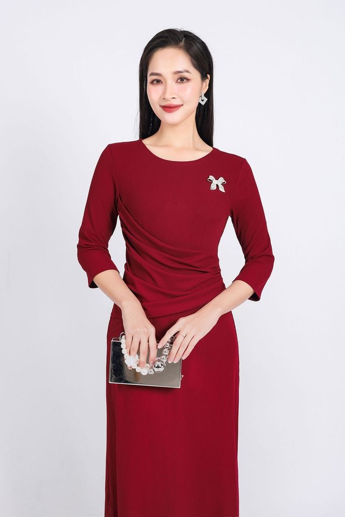 FDP93377 - Đầm dạo phố vải len cao cấp dáng suông cổ tròn kèm cài áo trang trí - PANTIO