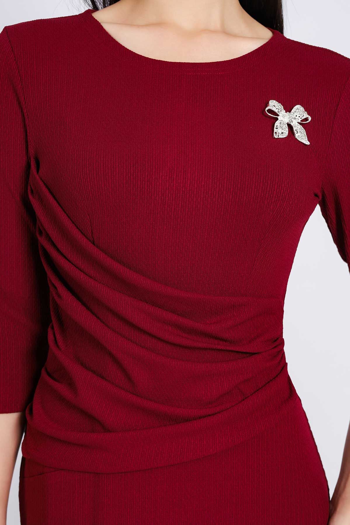 FDP93377 - Đầm dạo phố vải len cao cấp dáng suông cổ tròn kèm cài áo trang trí - PANTIO