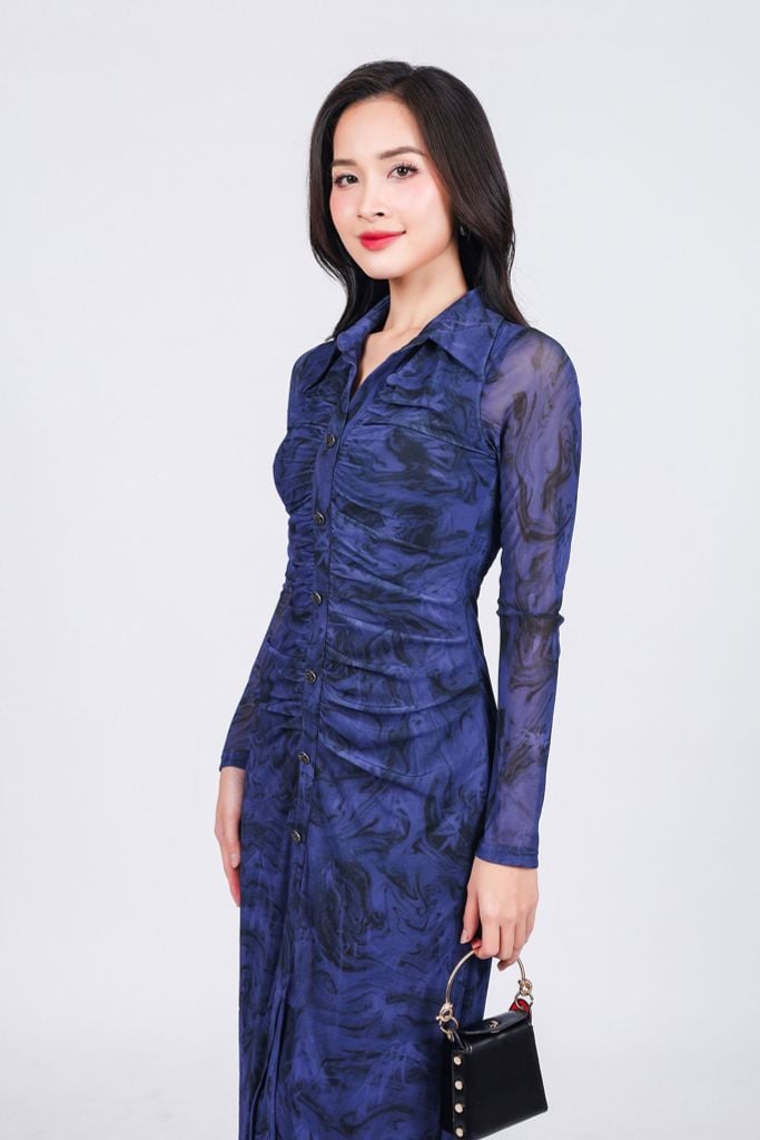 FDP93451 - Đầm dạo phố vải lưới dáng ôm cổ đức tay dài thân váy nhún phối khuy tạo kiểu xẻ tà trước khoá thân sau - PANTIO