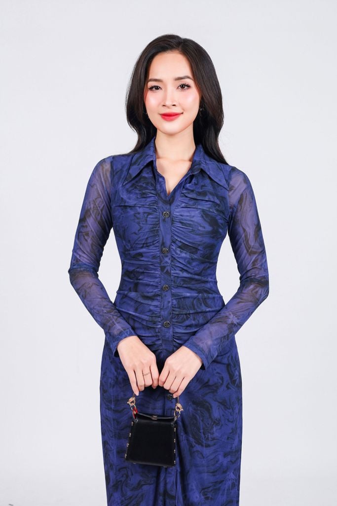 FDP93451 - Đầm dạo phố vải lưới dáng ôm cổ đức tay dài thân váy nhún phối khuy tạo kiểu xẻ tà trước khoá thân sau - PANTIO