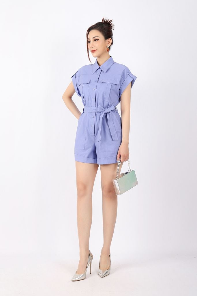 FJS1164 - Jumpsuit dạo phố vải linen dáng suông cổ đức vai chờm tay liền thân phối túi hộp kèm đai tạo kiểu - PANTIO