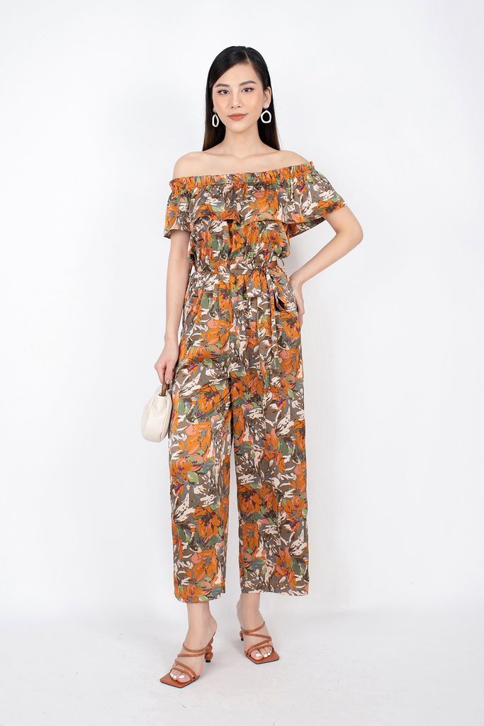 FJS3146 - Jumpsuit dạo phố vải lụa dáng ôm vai trễ đổ bèo eo chun kèm dây buộc nơ - PANTIO