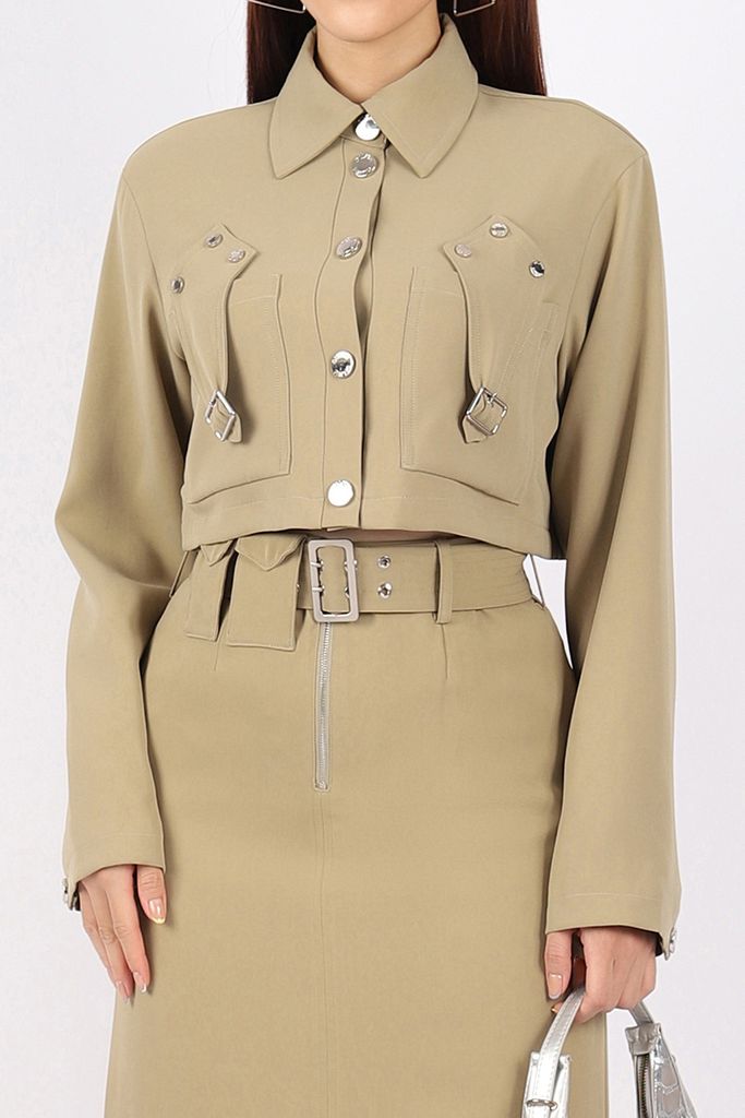 FKM7681 - Áo khoác dạo phố vải tuytsi dáng croptop có lót vải lụa gió cổ đức thân phối khuy đính tạo kiểu - PANTIO