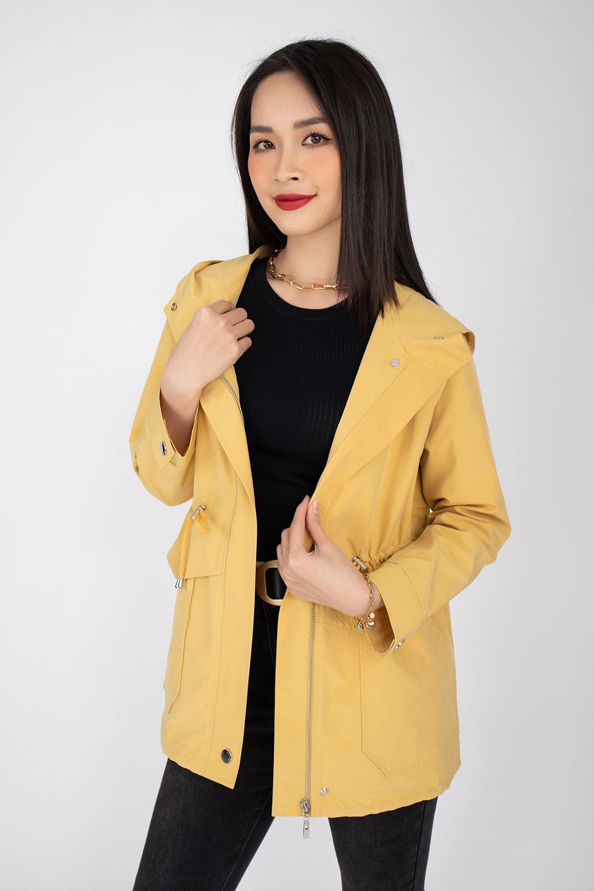 Áo khoác chất liệu vải gió có mũ, túi ốp dây rút eo FKM9638 - PANTIO