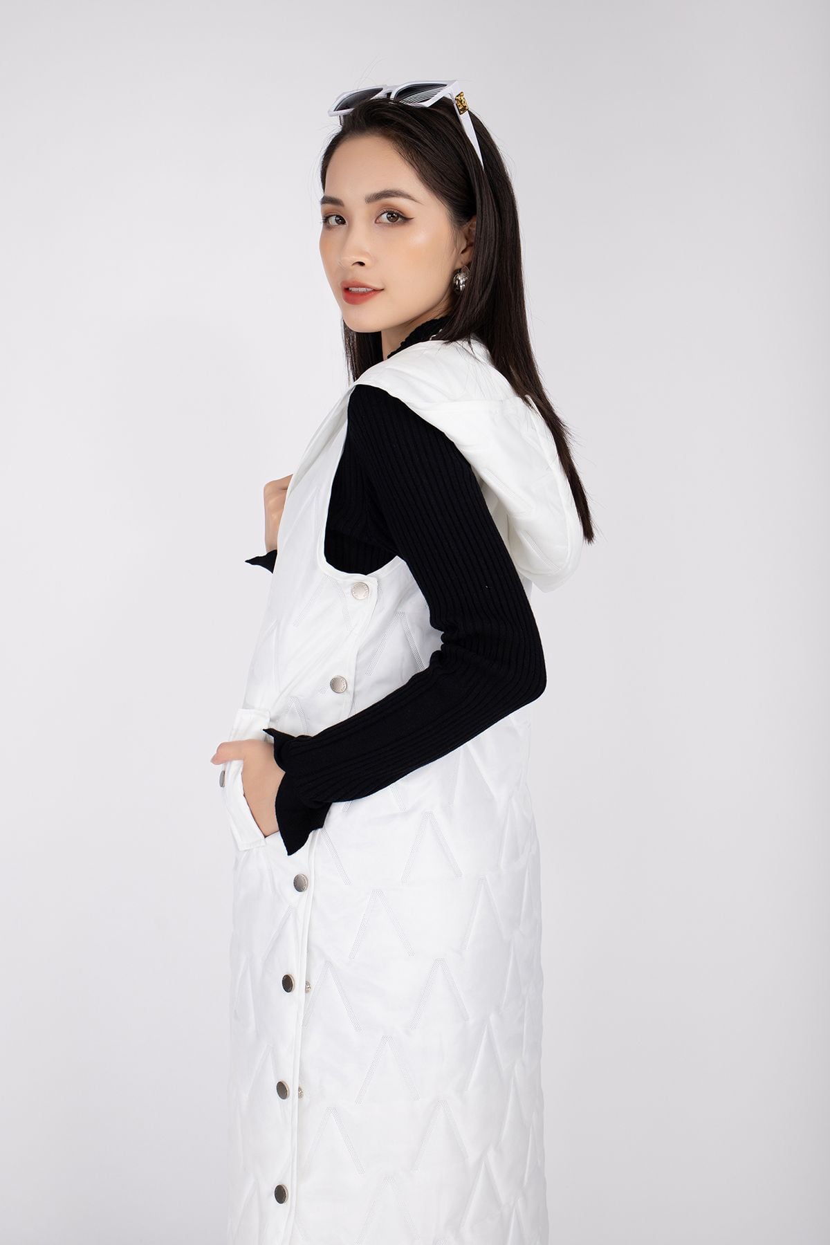 Áo khoác sát nách chất liệu gió trần bông dáng dài có mũ FKM9651 - PANTIO