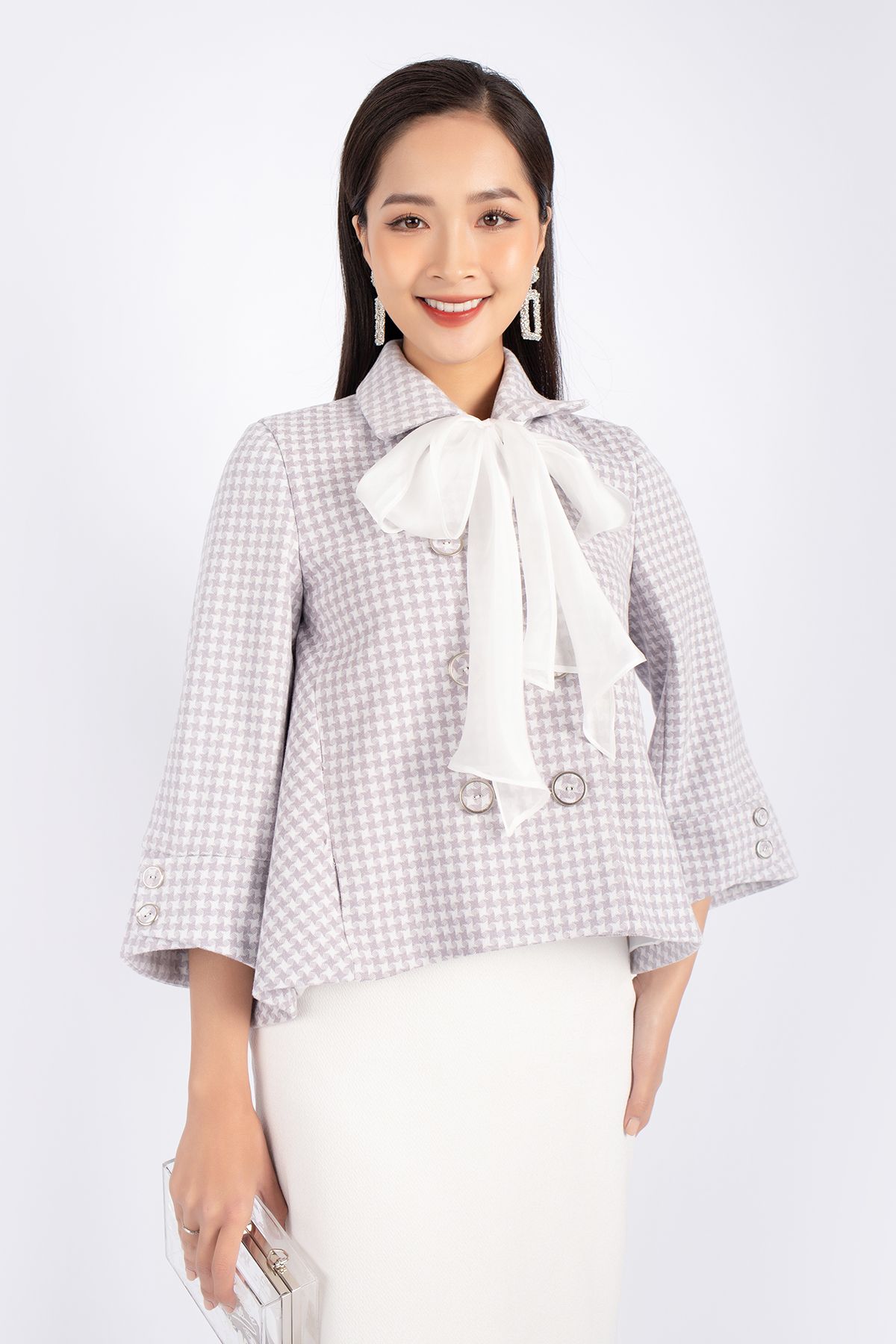 FKM9676 - Áo khoác công sở vải dạ dáng A cổ đức tay loe cài cúc phối vải tơ tạo nơ trang trí - PANTIO
