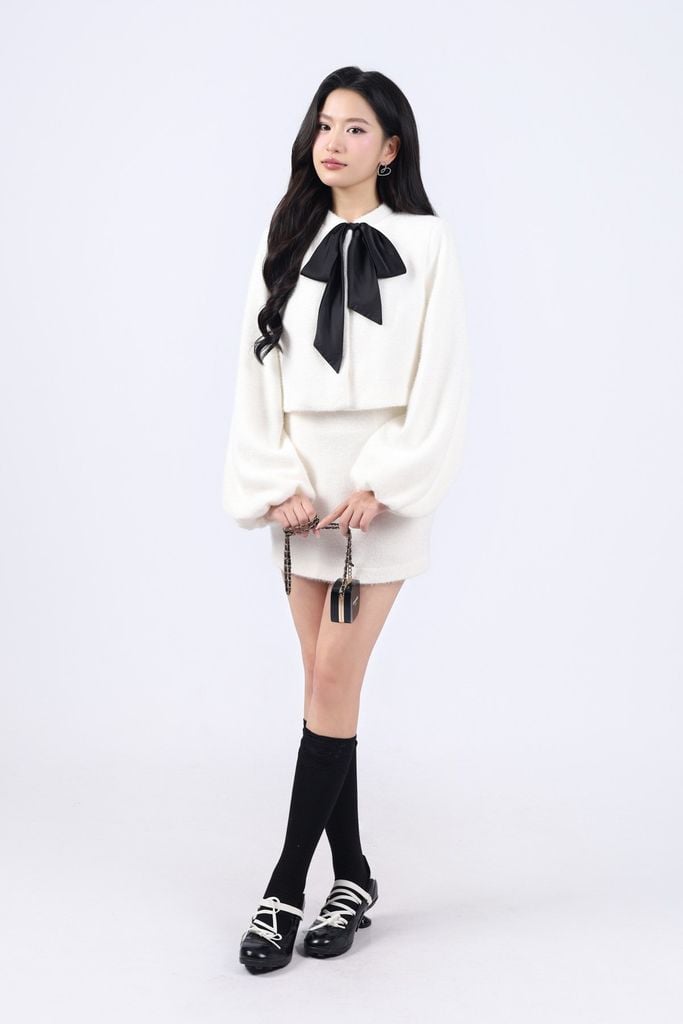 FKM9703 - Áo khoác dáng croptop vải dạ nhung cao cấp cổ thắt dây nơ tay áo ống rộng tạo kiểu cài khuy thân trước - JAN.