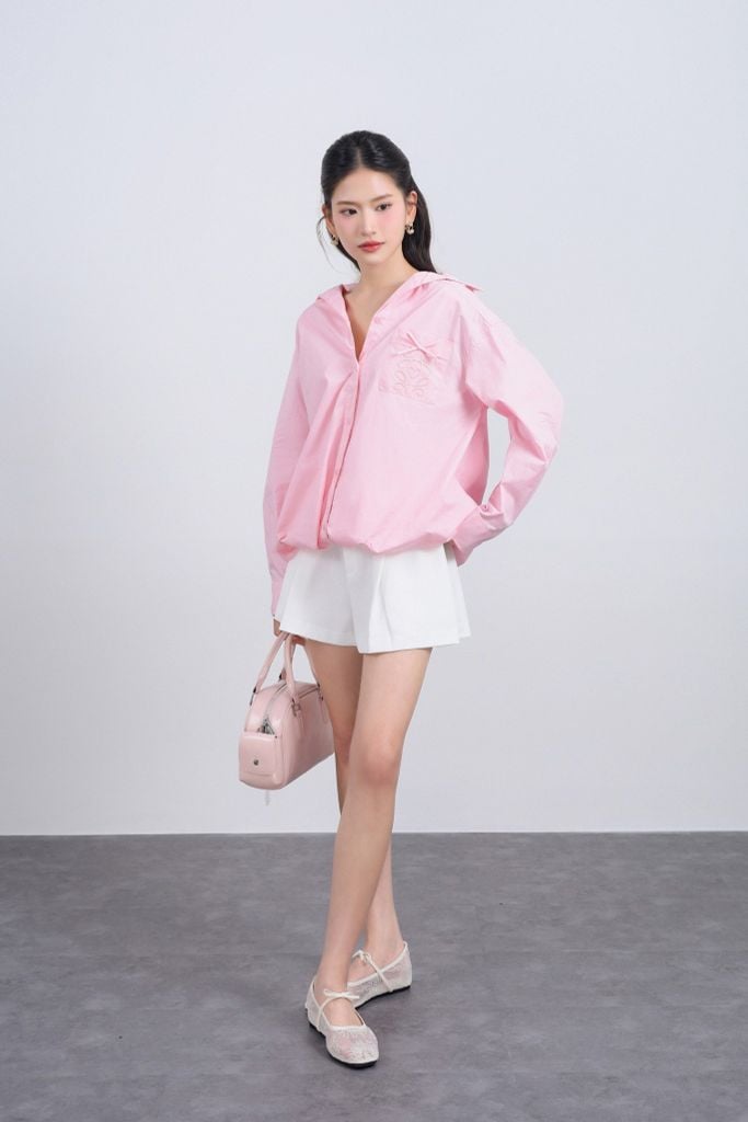 FKM9708 - Áo sơ mi kiểu vải thô kate dáng suông cổ đức tay phối măng sec ngực áo có túi thêu hoạ tiết cao cấp gấu áo bo tạo kiểu - JAN.