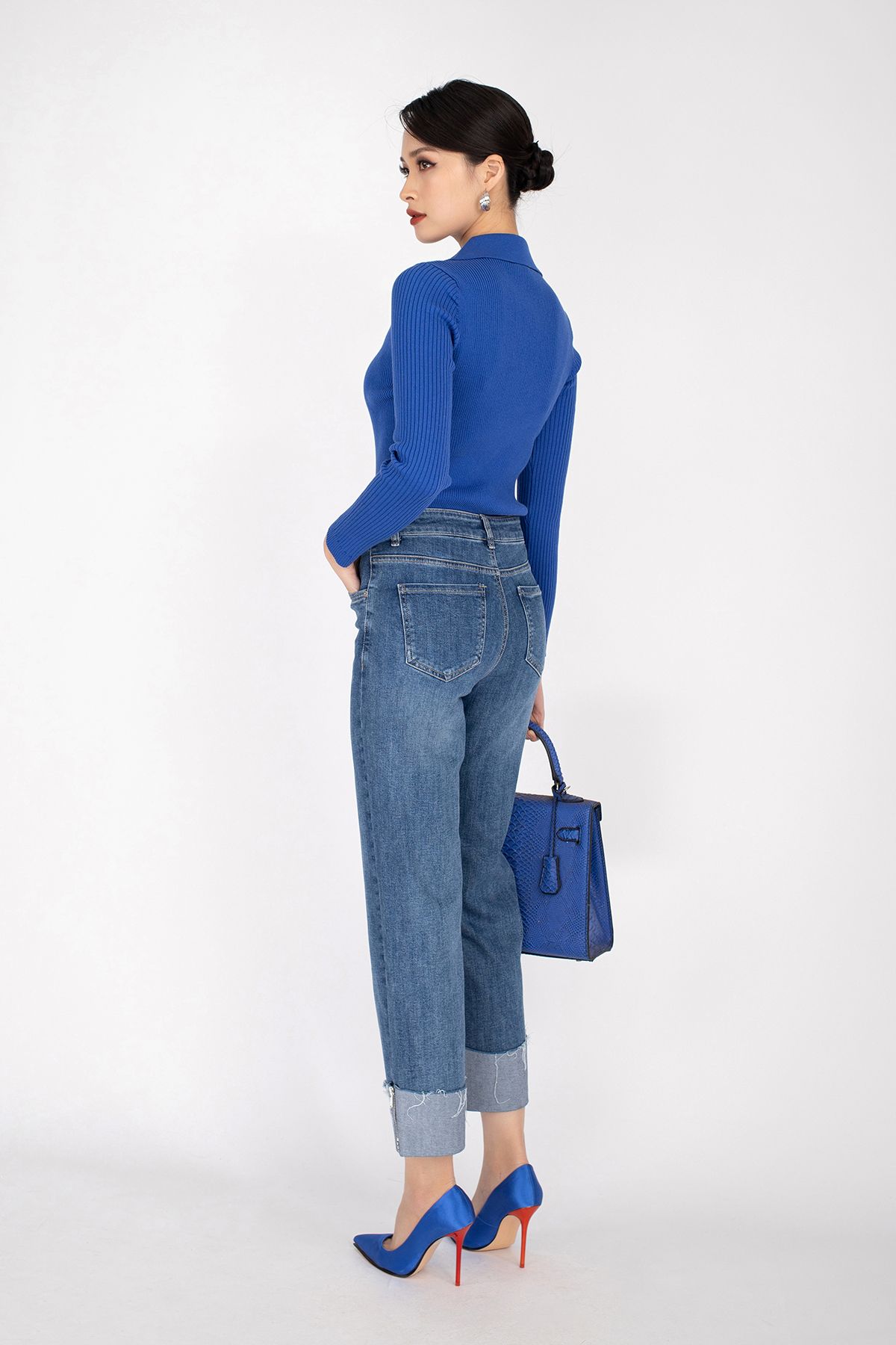 Áo len dáng ôm cổ đức dài tay FOL211 - PANTIO