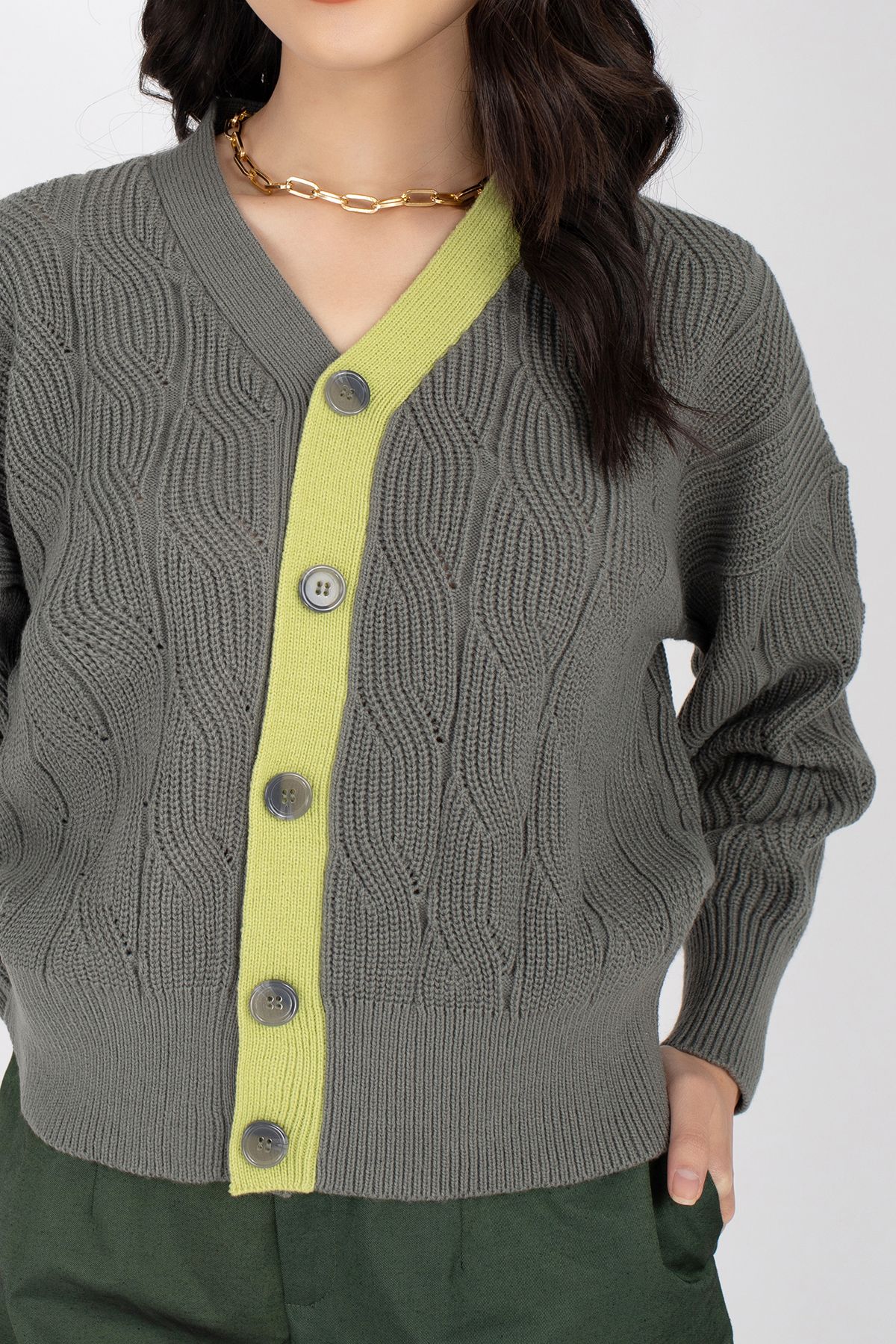 Áo len dáng Bomber ngắn, cúc cài dài tay FOL228 - PANTIO