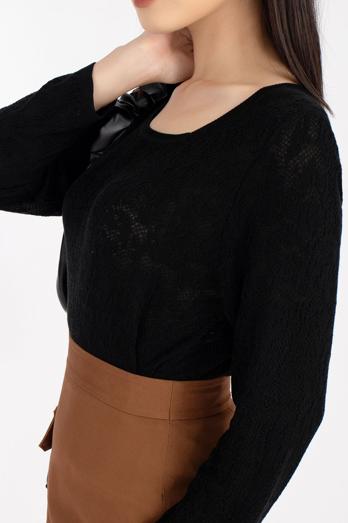 FOL240 - Áo len cổ vuông dài tay - PANTIO