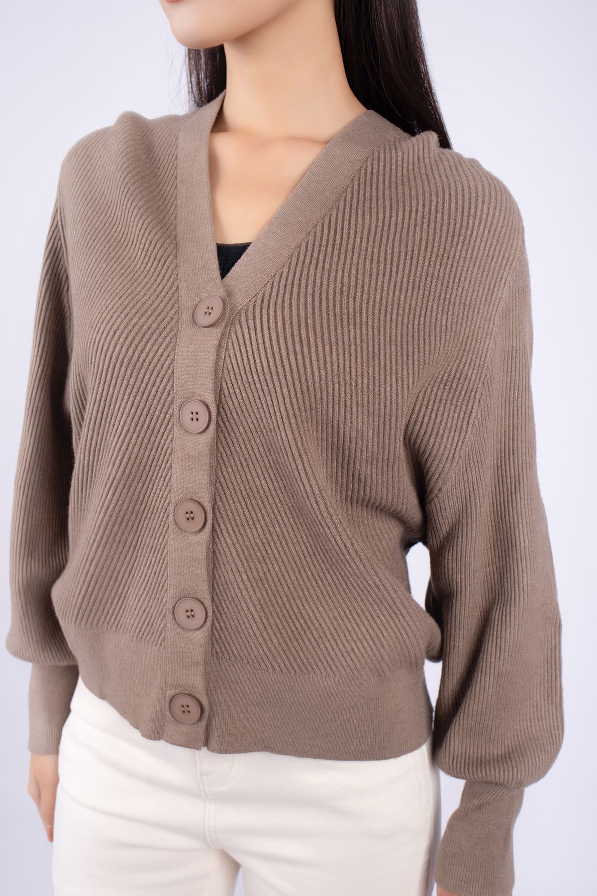 FOL255 - Áo len cardigan dáng rộng tay cánh rơi cài cúc thân sau phối mũ - PANTIO