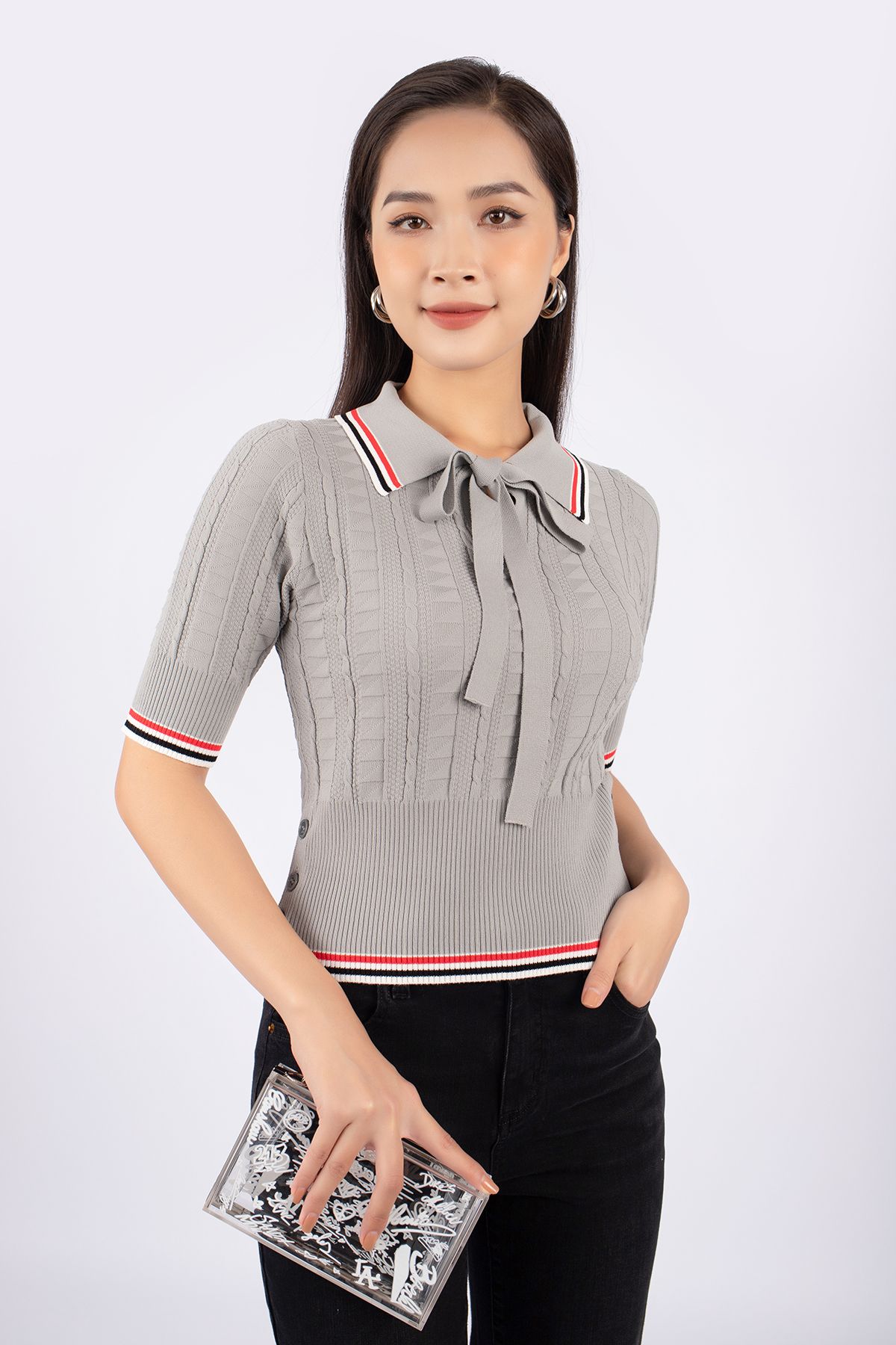 FOL260 - Áo len cao cấp dáng ôm cổ đức buộc nơ cạp bo chun đính khuy hai bên sườn - PANTIO