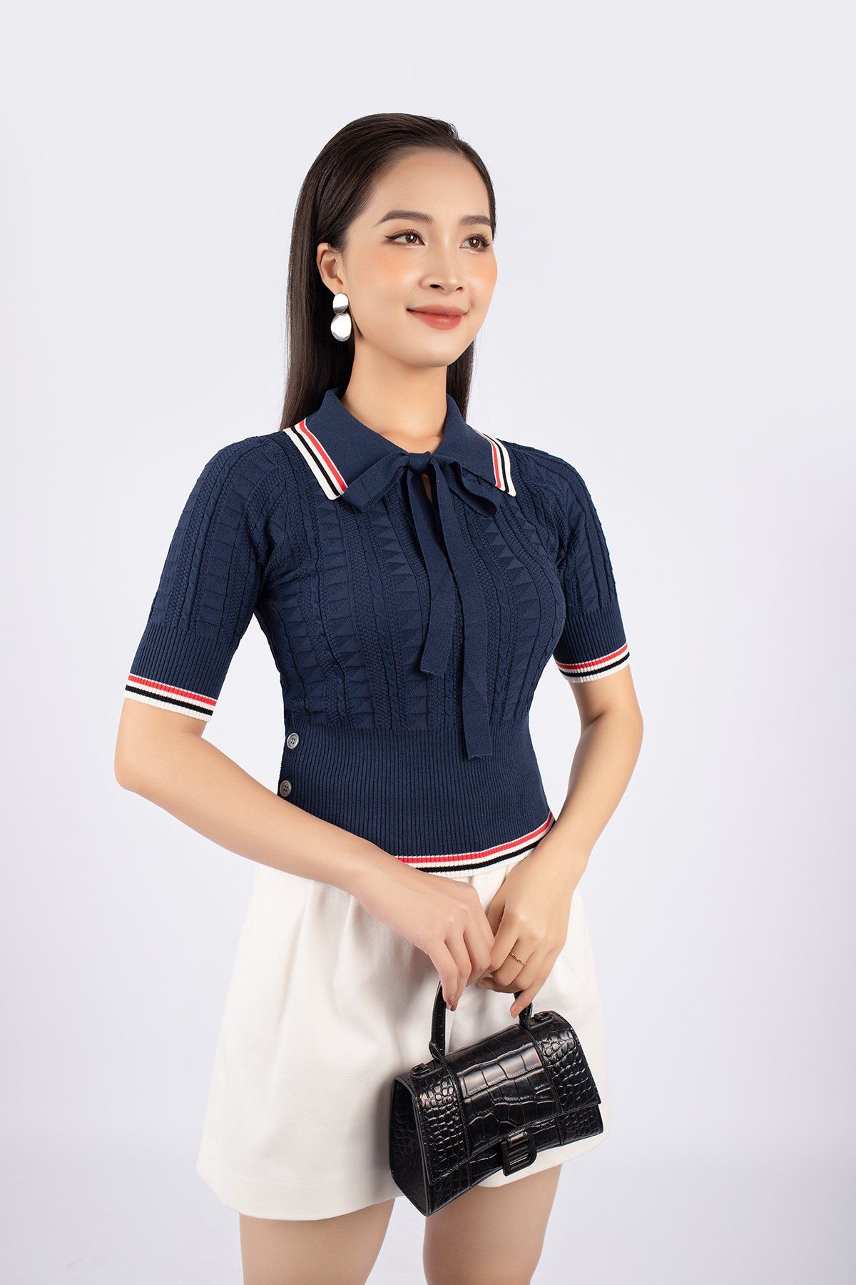 FOL260 - Áo len cao cấp dáng ôm cổ đức buộc nơ cạp bo chun đính khuy hai bên sườn - PANTIO
