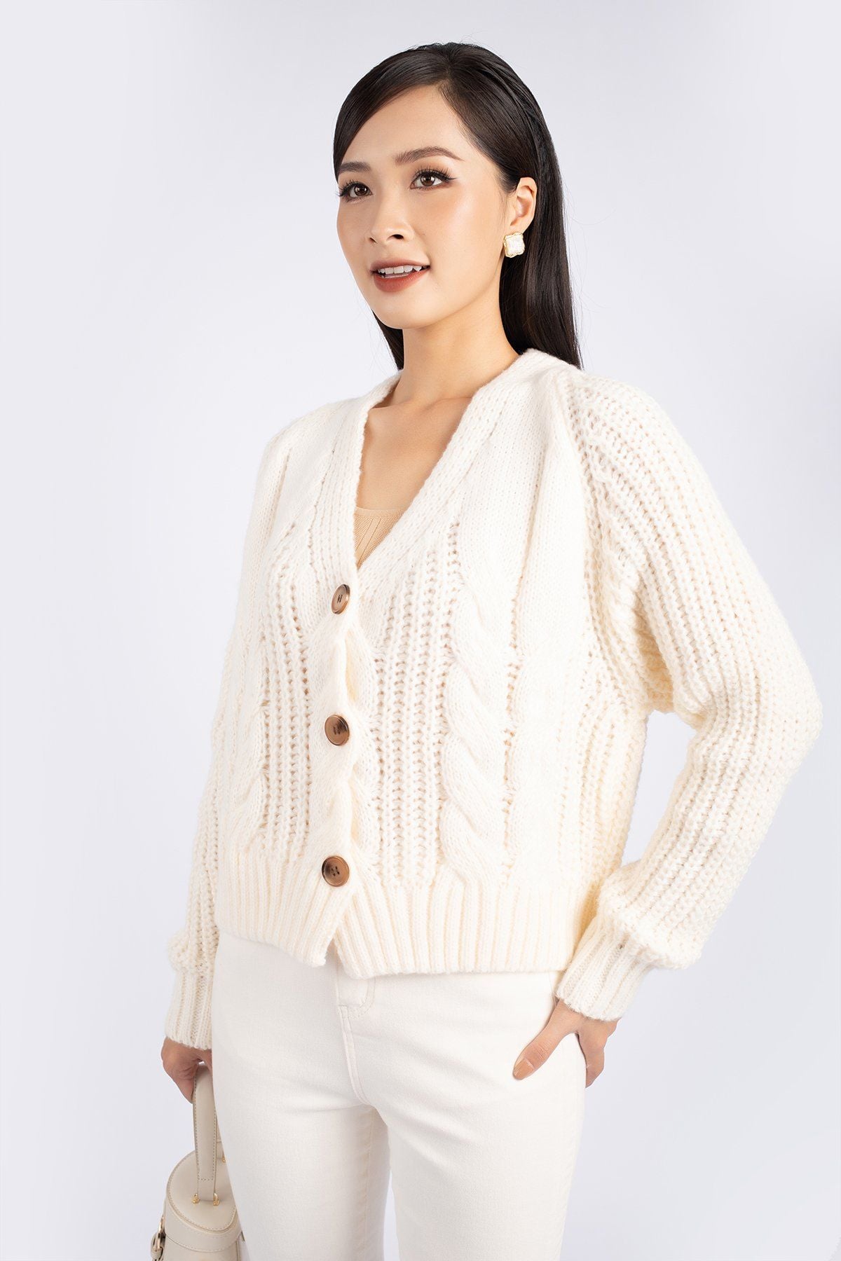 FOL305 - Áo len cardigan dạo phố dáng ôm nhẹ cài cúc đính khuy nổi bật - PANTIO