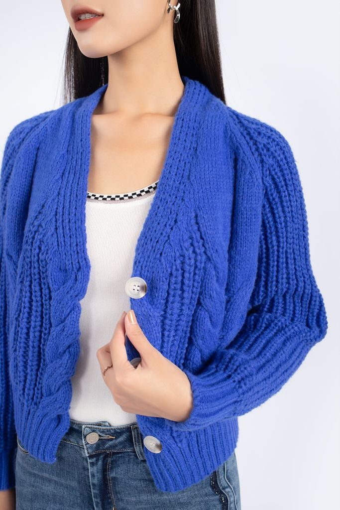 FOL305 - Áo len cardigan dạo phố dáng ôm nhẹ cài cúc đính khuy nổi bật - PANTIO
