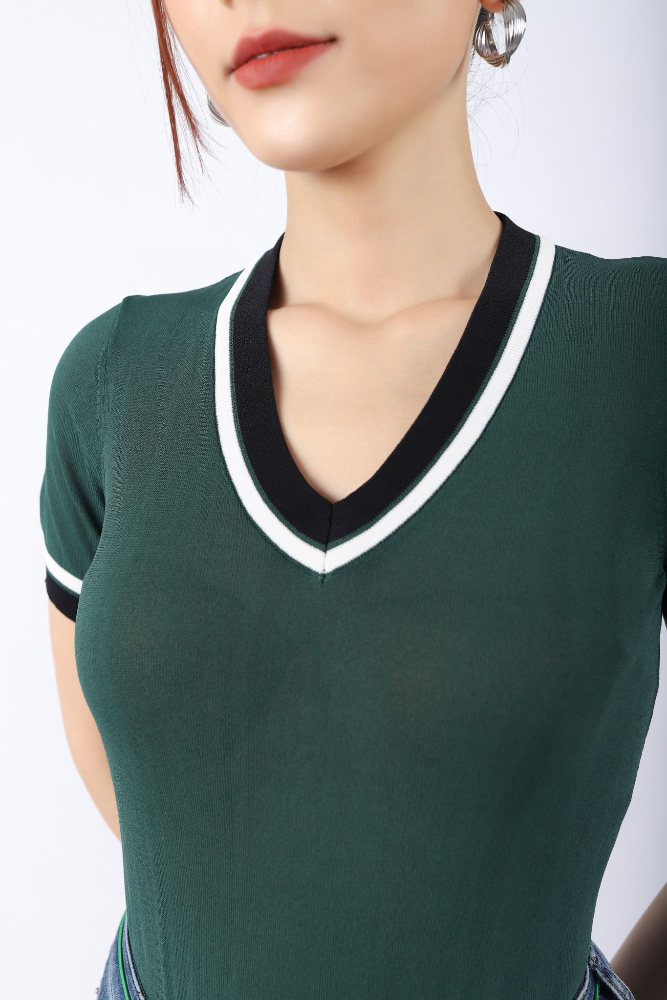 FOL342 - Áo len cao cấp dáng suông nhẹ gấu bo chun cổ V phối màu tạo kiểu - PANTIO