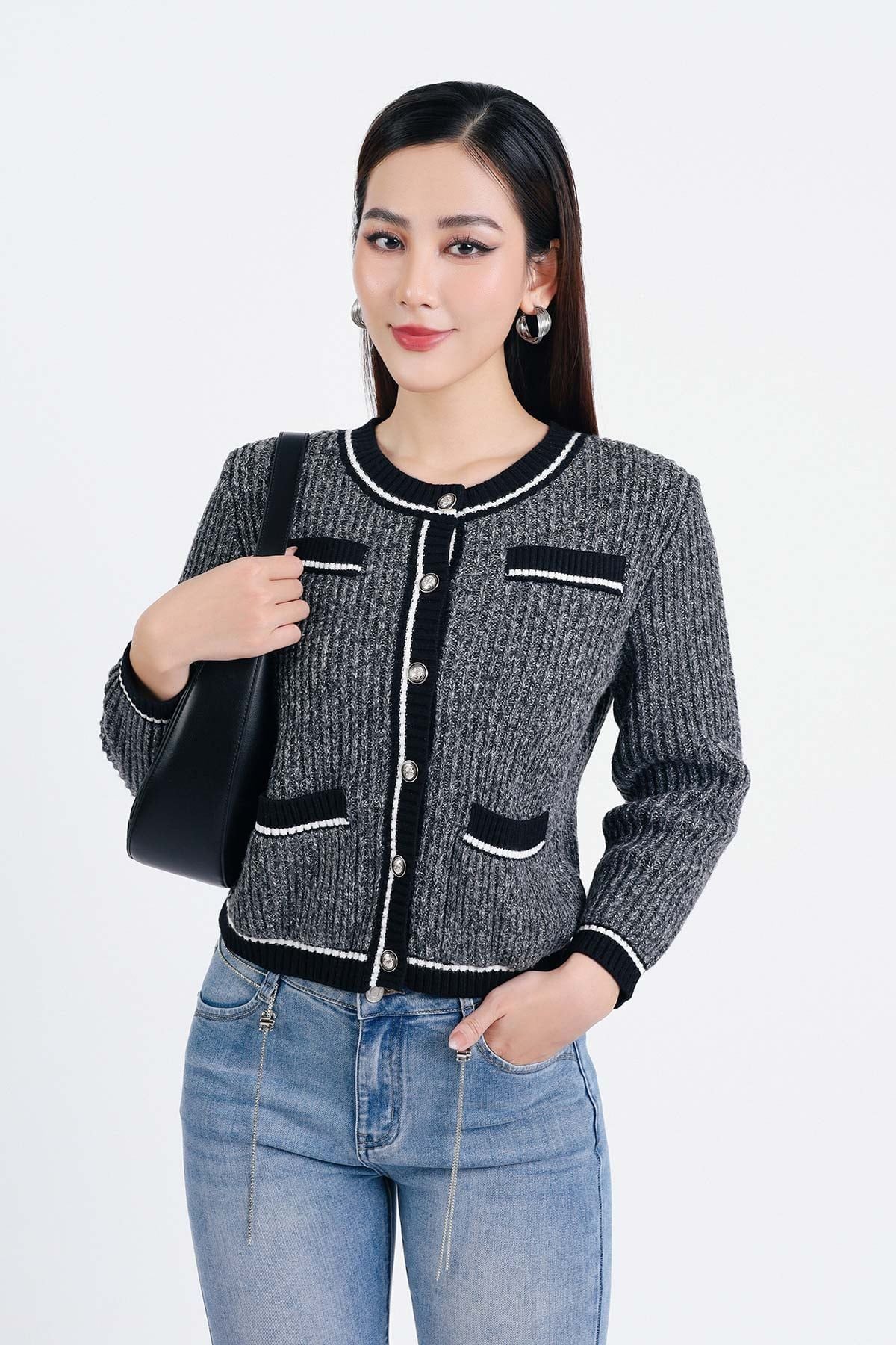 FOL407 - Áo len thời trang cao cấp dáng suông cổ tròn có túi áo cài khuy thân trước - PANTIO