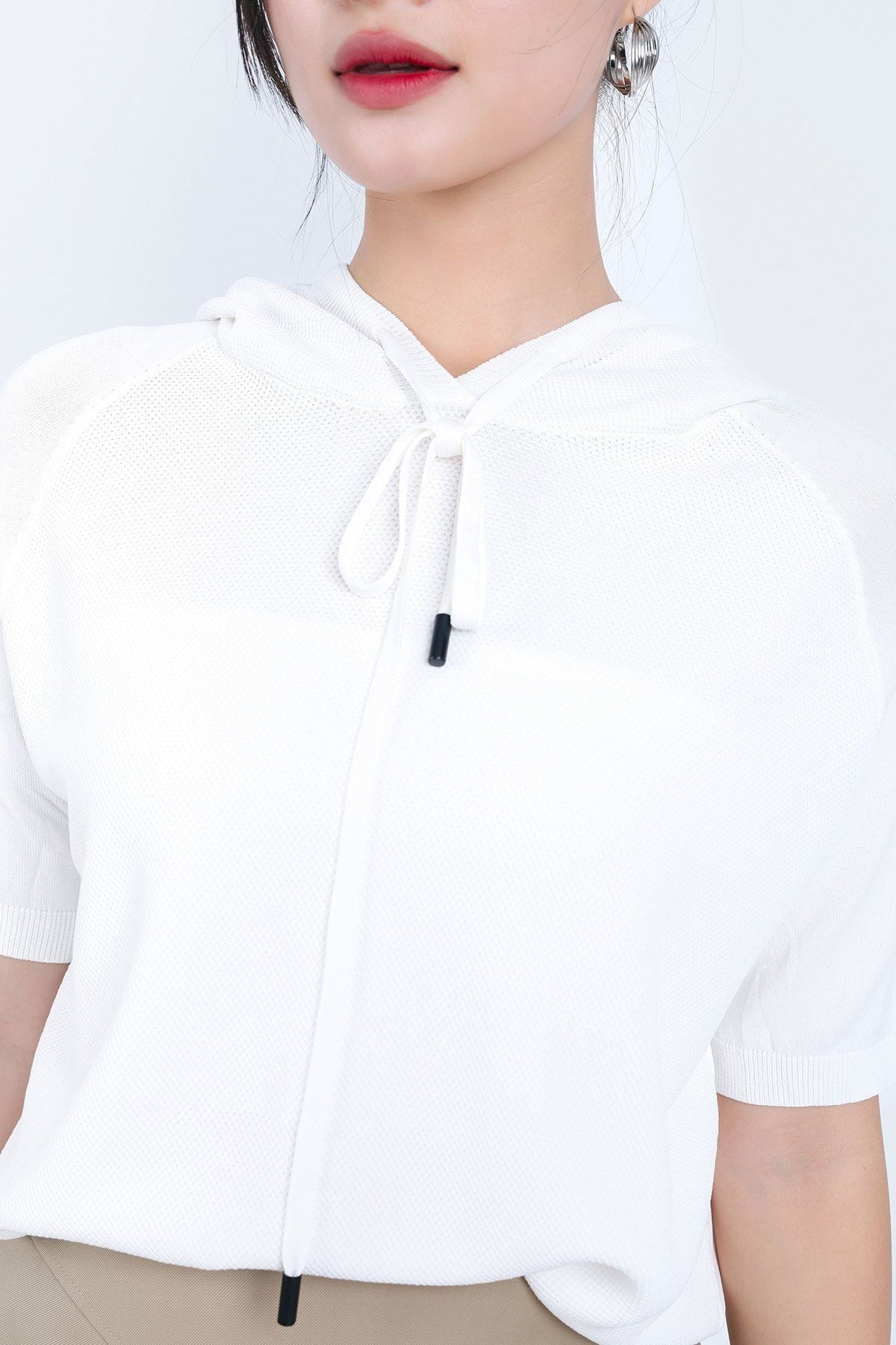 FOL429 - Áo len thời trang cao cấp dáng suông có mũ cổ phối dây rút buộc - PANTIO