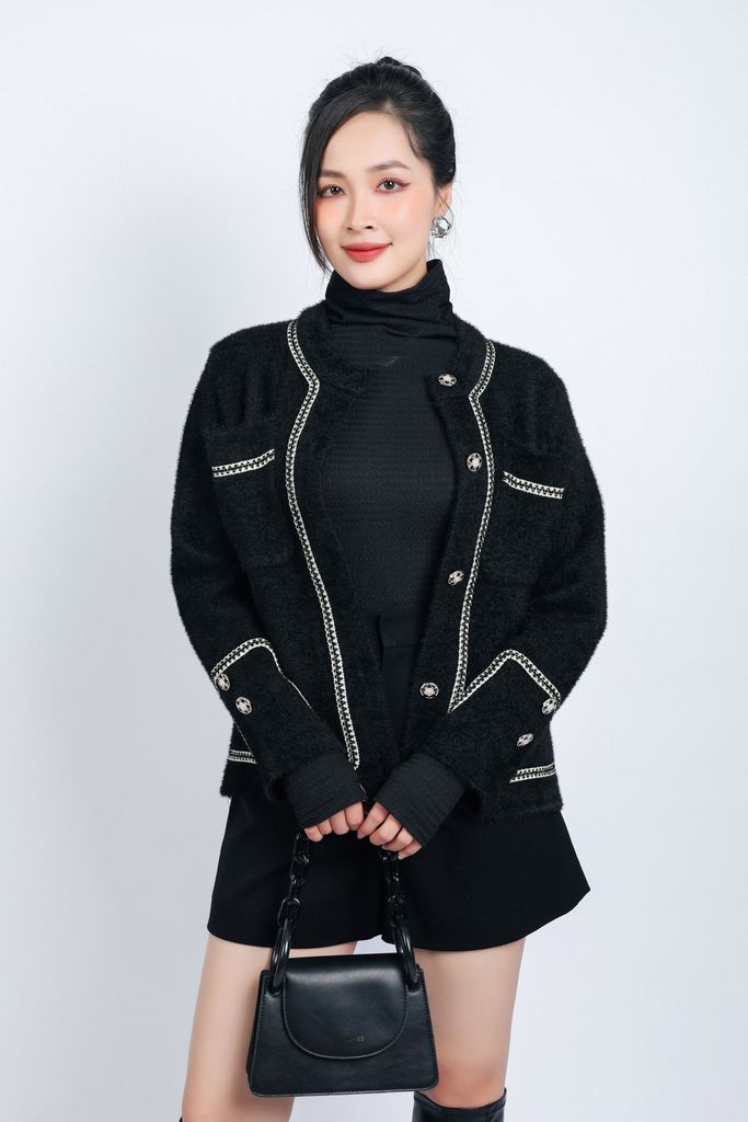 FOL448 - Áo len thời trang cao cấp dáng suông cổ tròn thân áo hoạ tiết đính khuy đá tạo kiểu - PANTIO